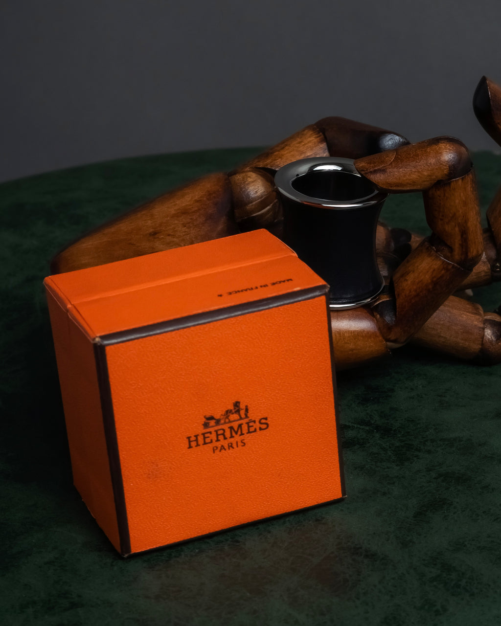 "HERMES" Drum-shaped calf leather scarf ring