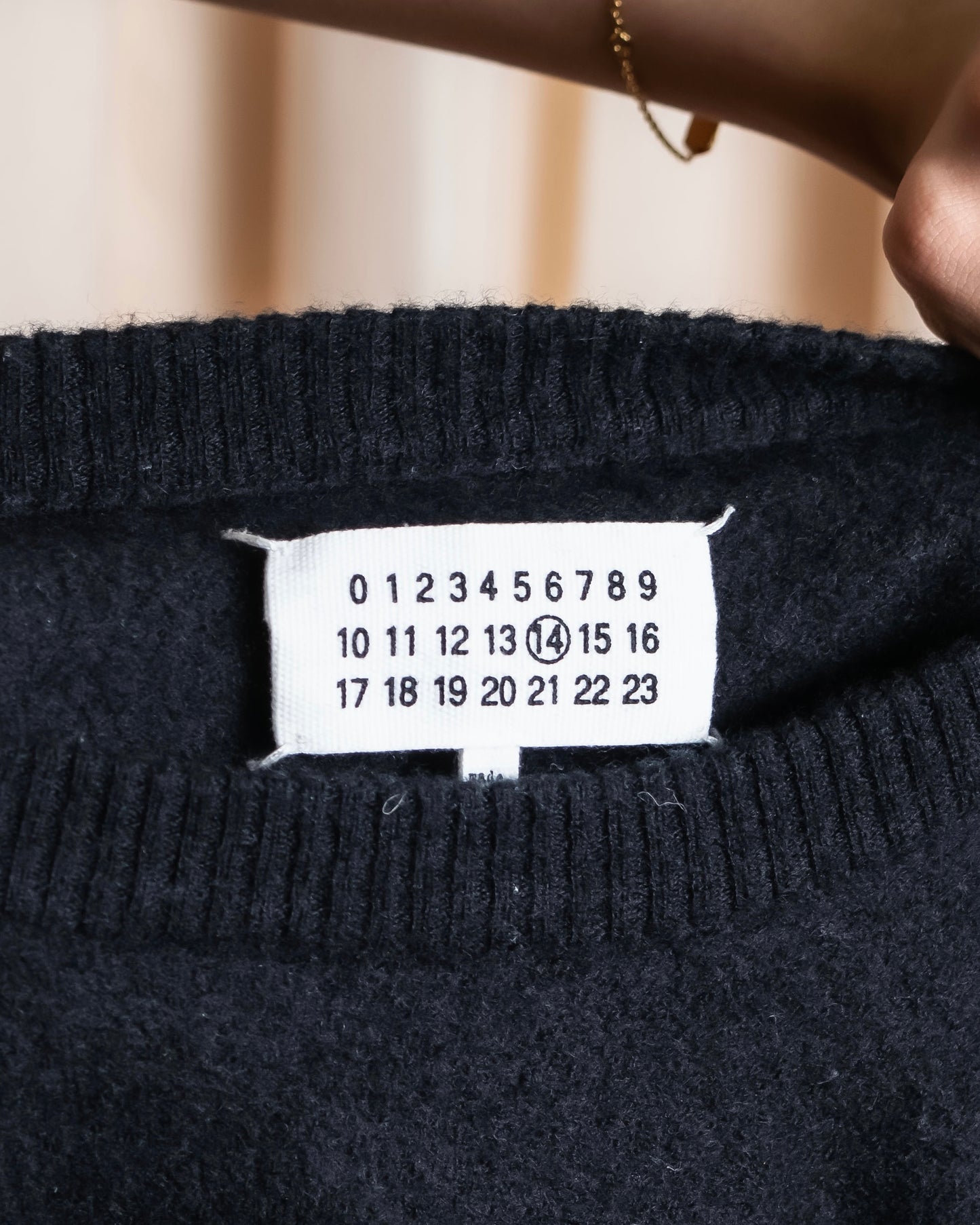 "MAISON MARGIELA" Leather elbow patch design wool knit