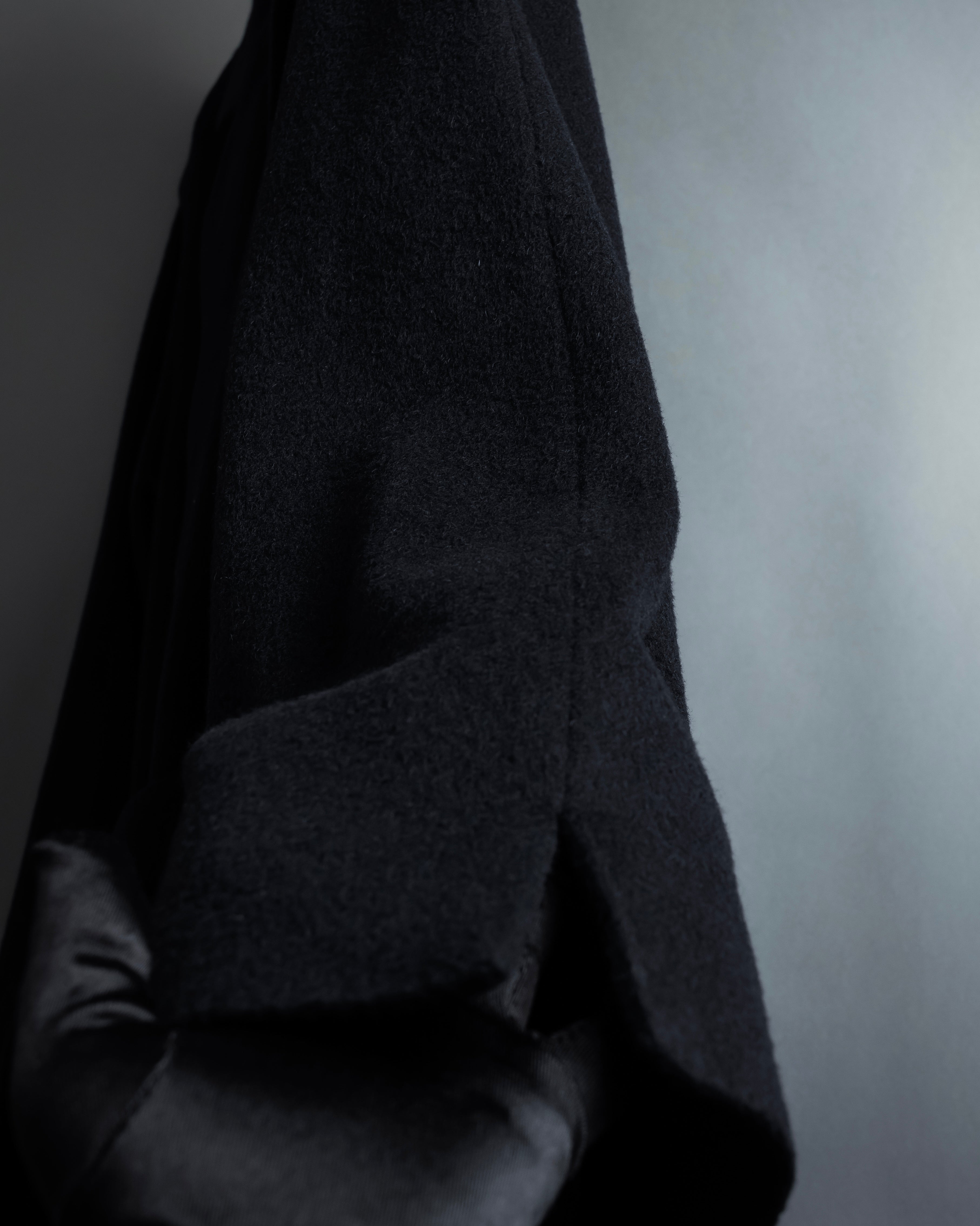 "VALENTINO" Double-breasted belted chester coat