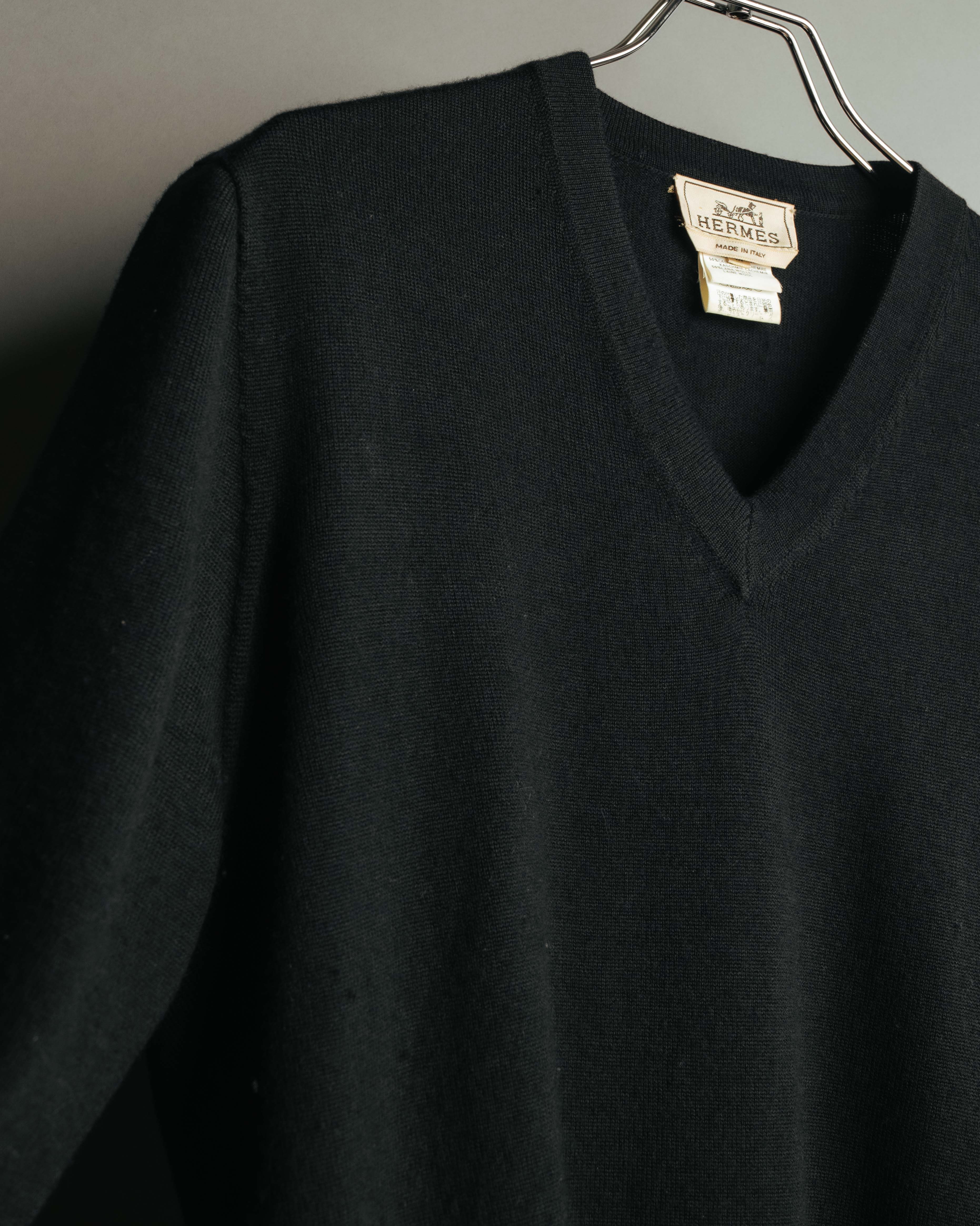 -SPECIAL- “HERMÈS” 90’s-00’s Cashmere wool v-neck knit