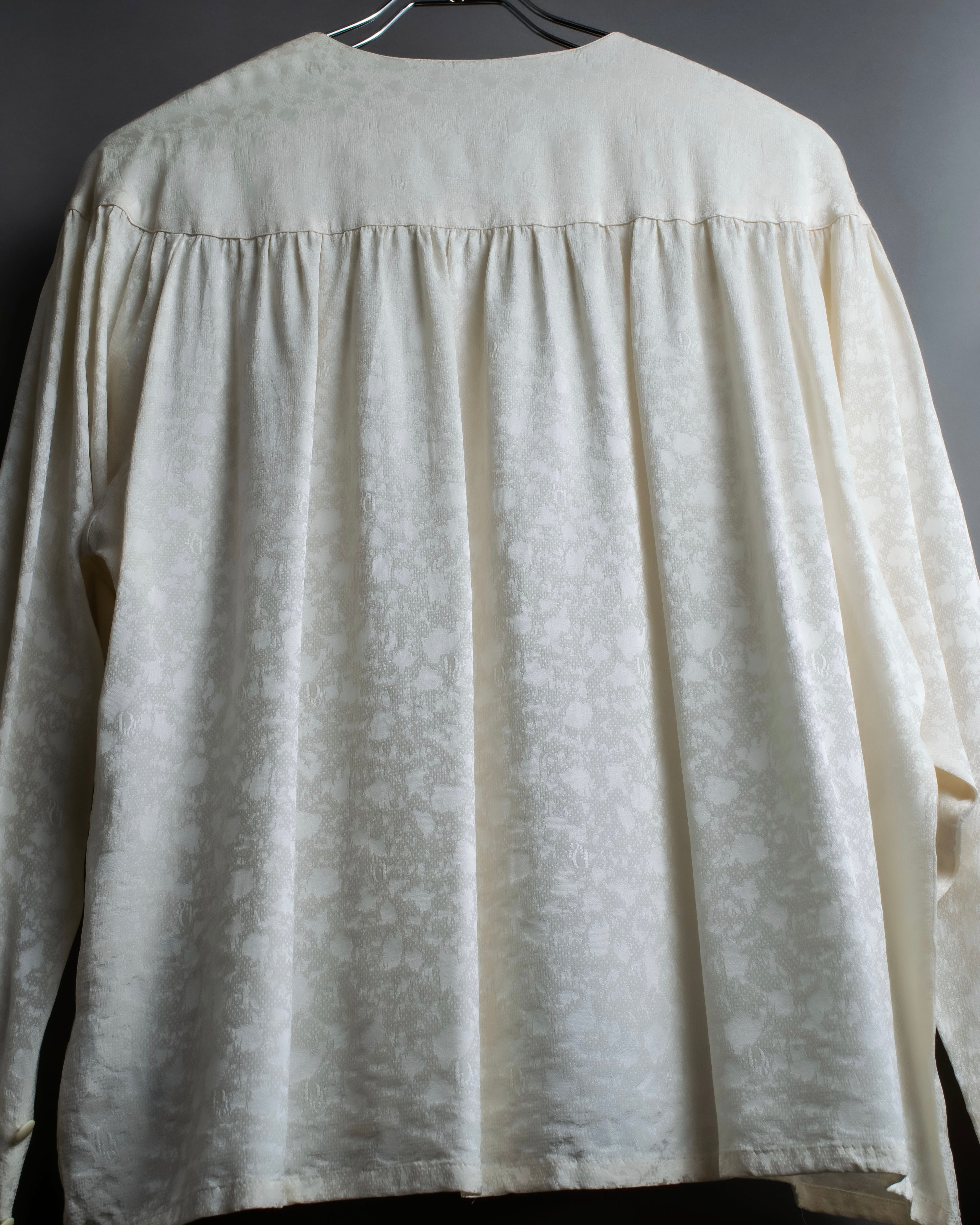 "Christian Dior" Shiny off-white shirt