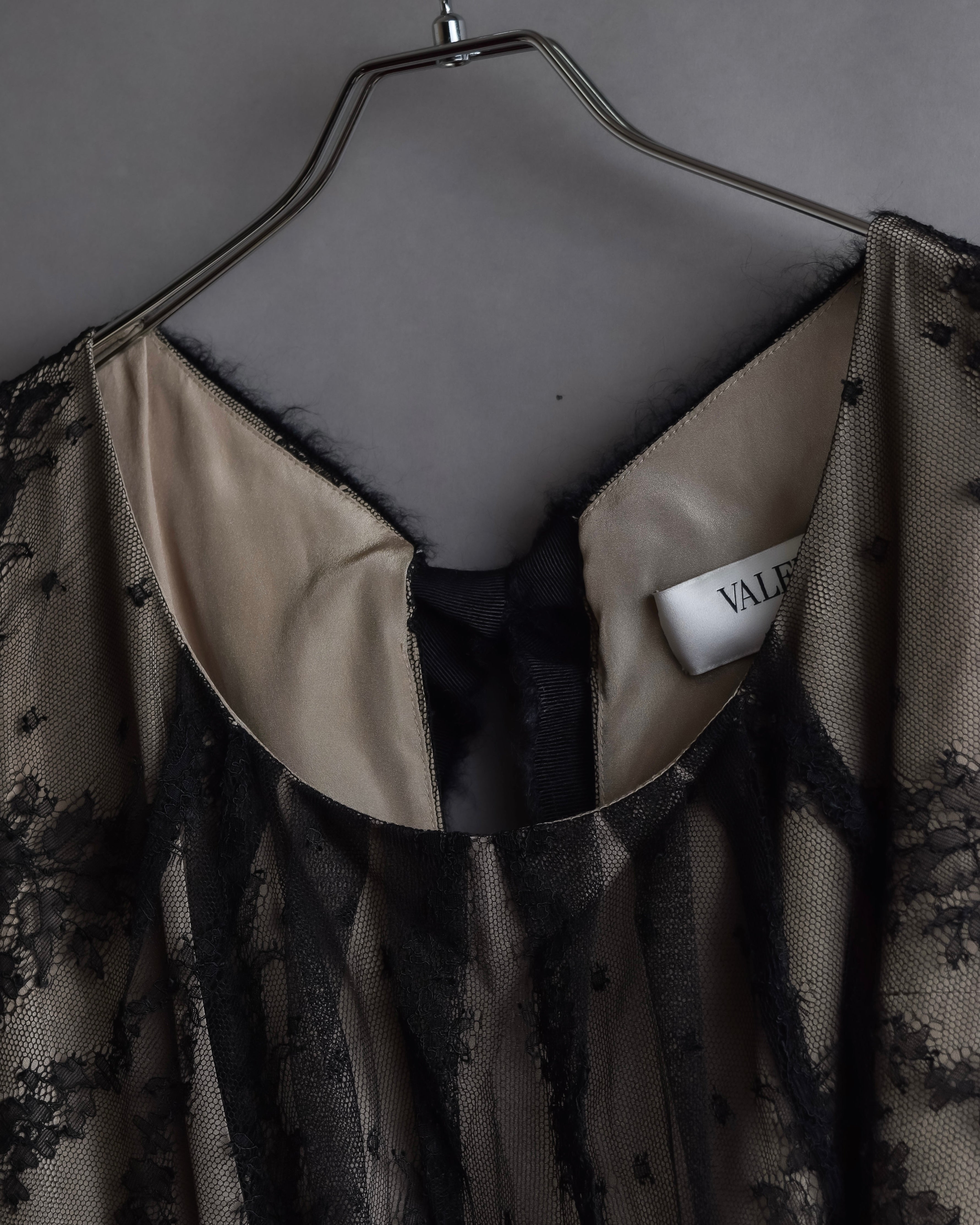 "VALENTINO" Lace layered ribbon design sleeveless dress