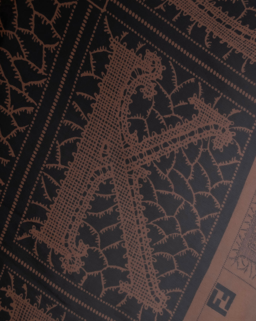 "FENDI" Logo engraved lace motif scarf