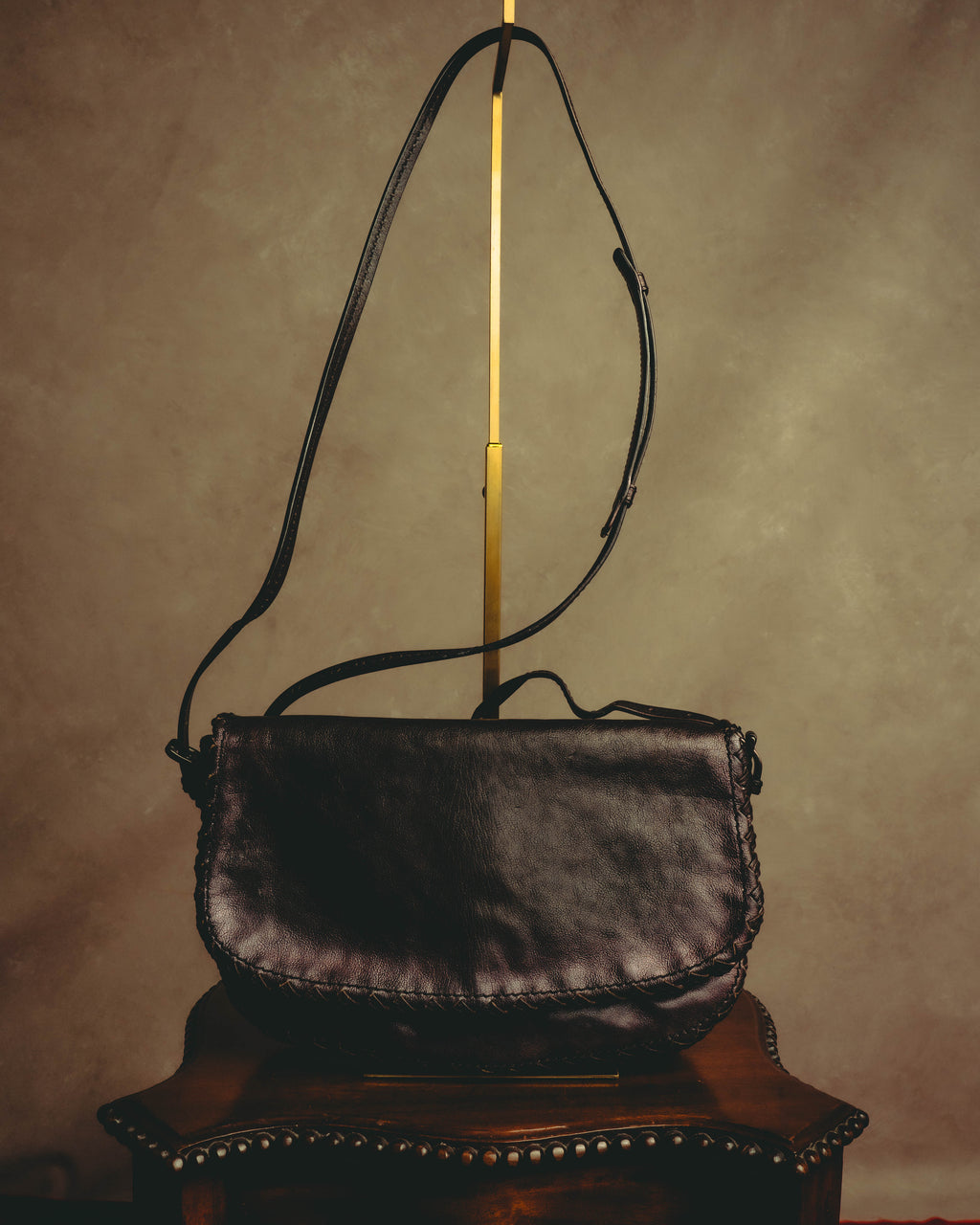 “BOTTEGA VENETA” 10’s Iridescent calfskin intrecciato trim crossbody bag