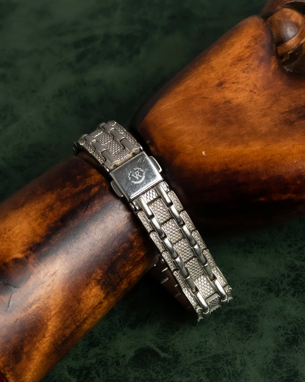 "VALENTINO ROLENTA" Green stone design square watch bracelet