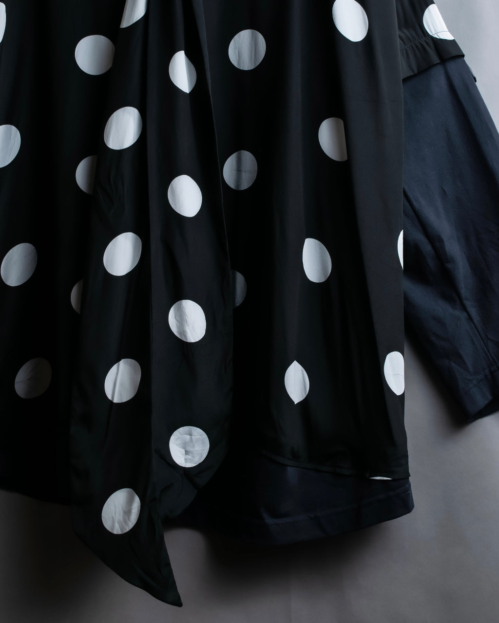 "BALENCIAGA" Polka dot flying squirrel silhouette bow tie dress