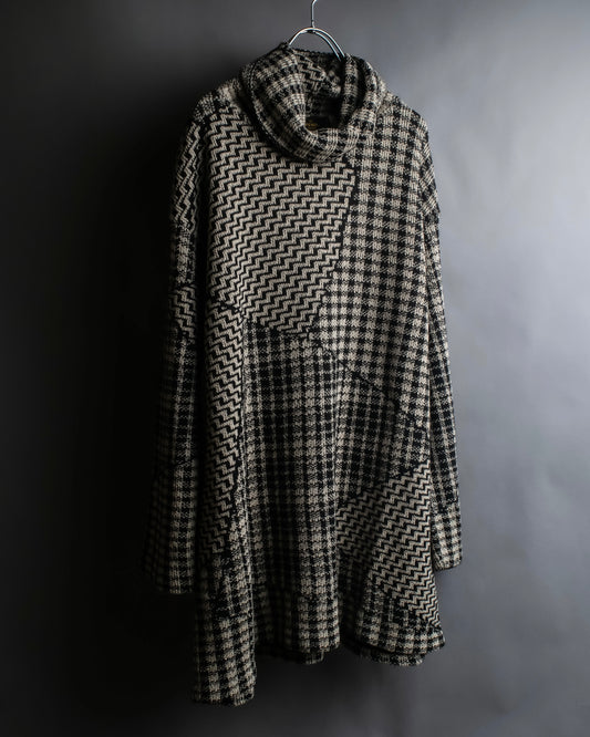 "FENDI" Houndstooth & zigzag pattern turtleneck tunic pullover