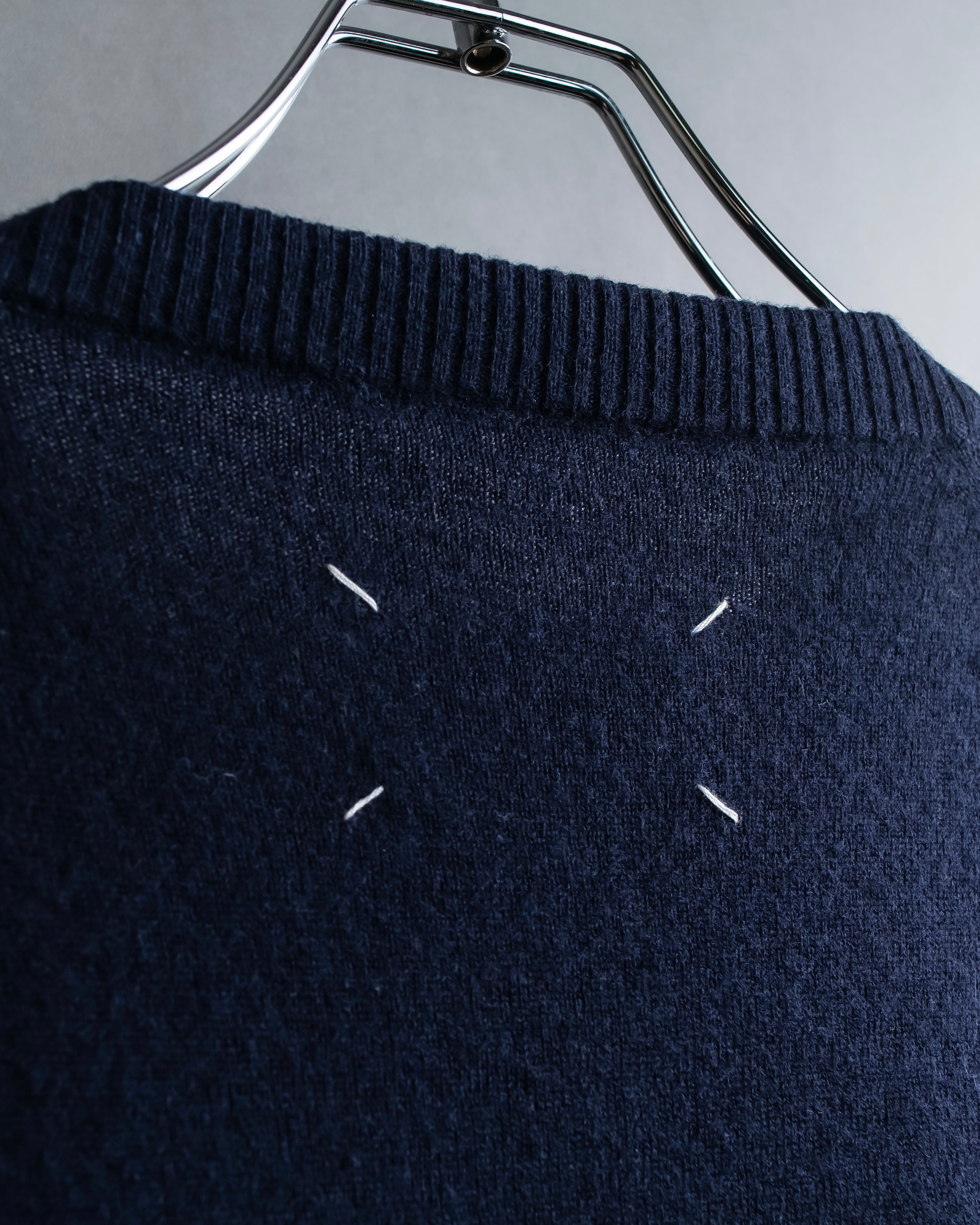 "MAISON MARGIELA" 16AW elbow patch design navy color knit