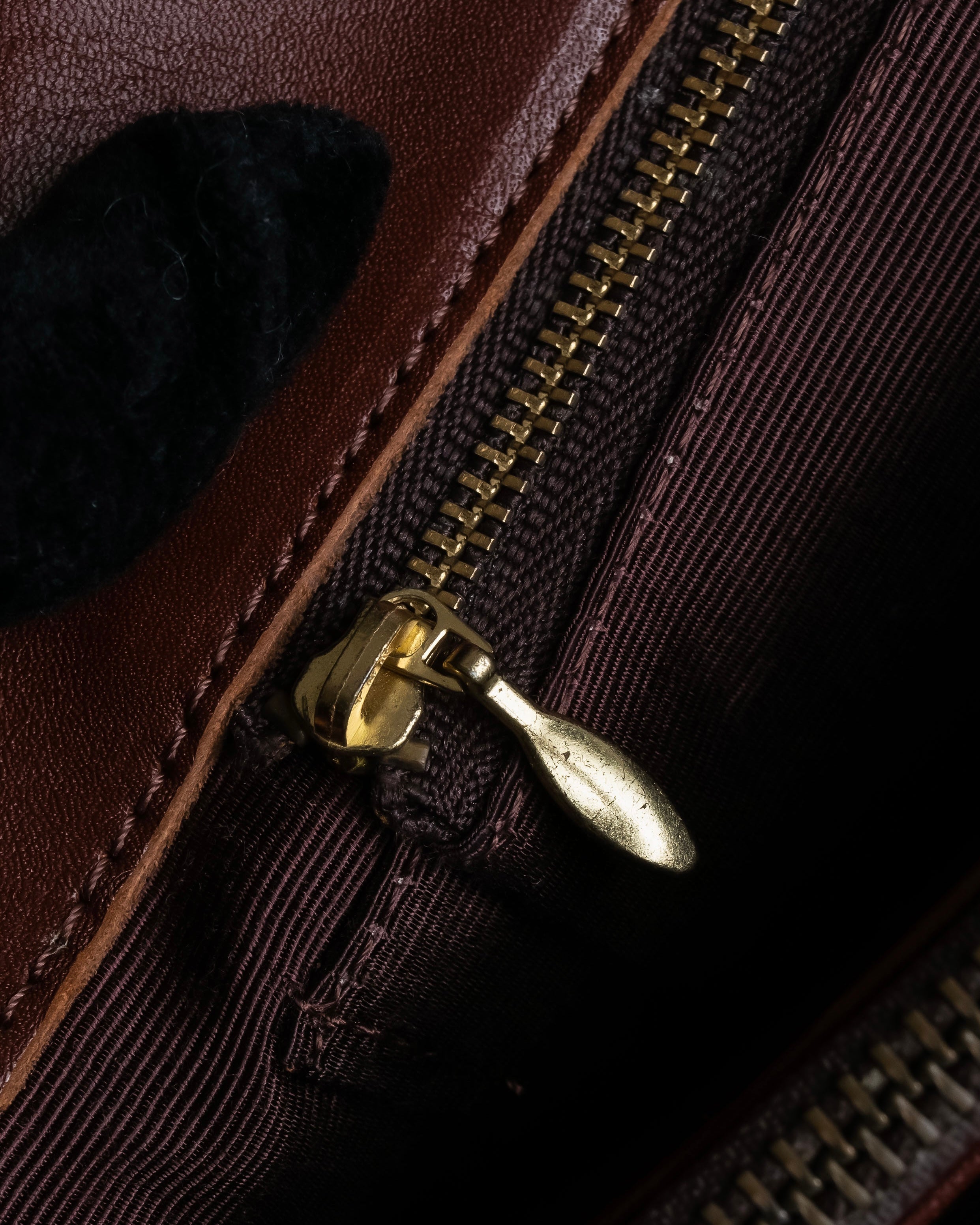 "Valentino Garavani" Reddish brown trapezoid silhouette 2way leather bag