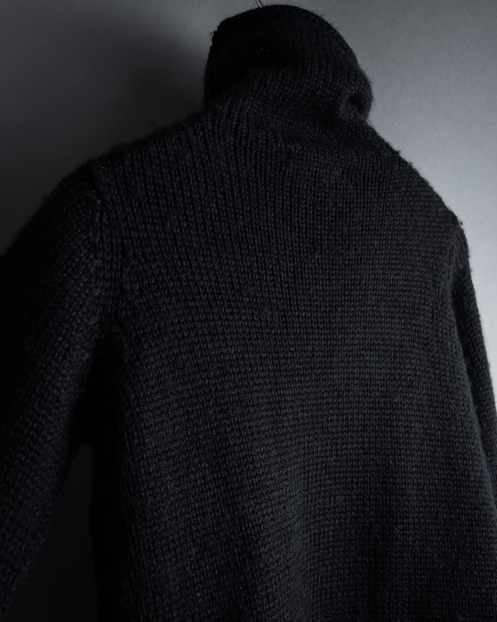 "Y’s" 17AW textured turtleneck knit sweater