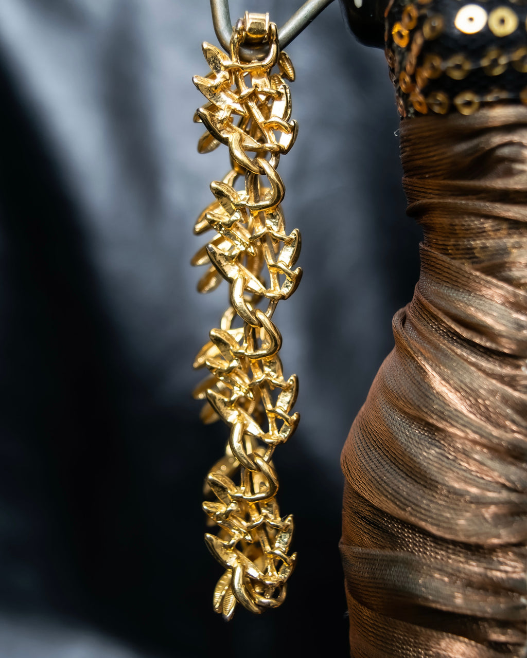 Vintage Leaf-shaped gold bracelet