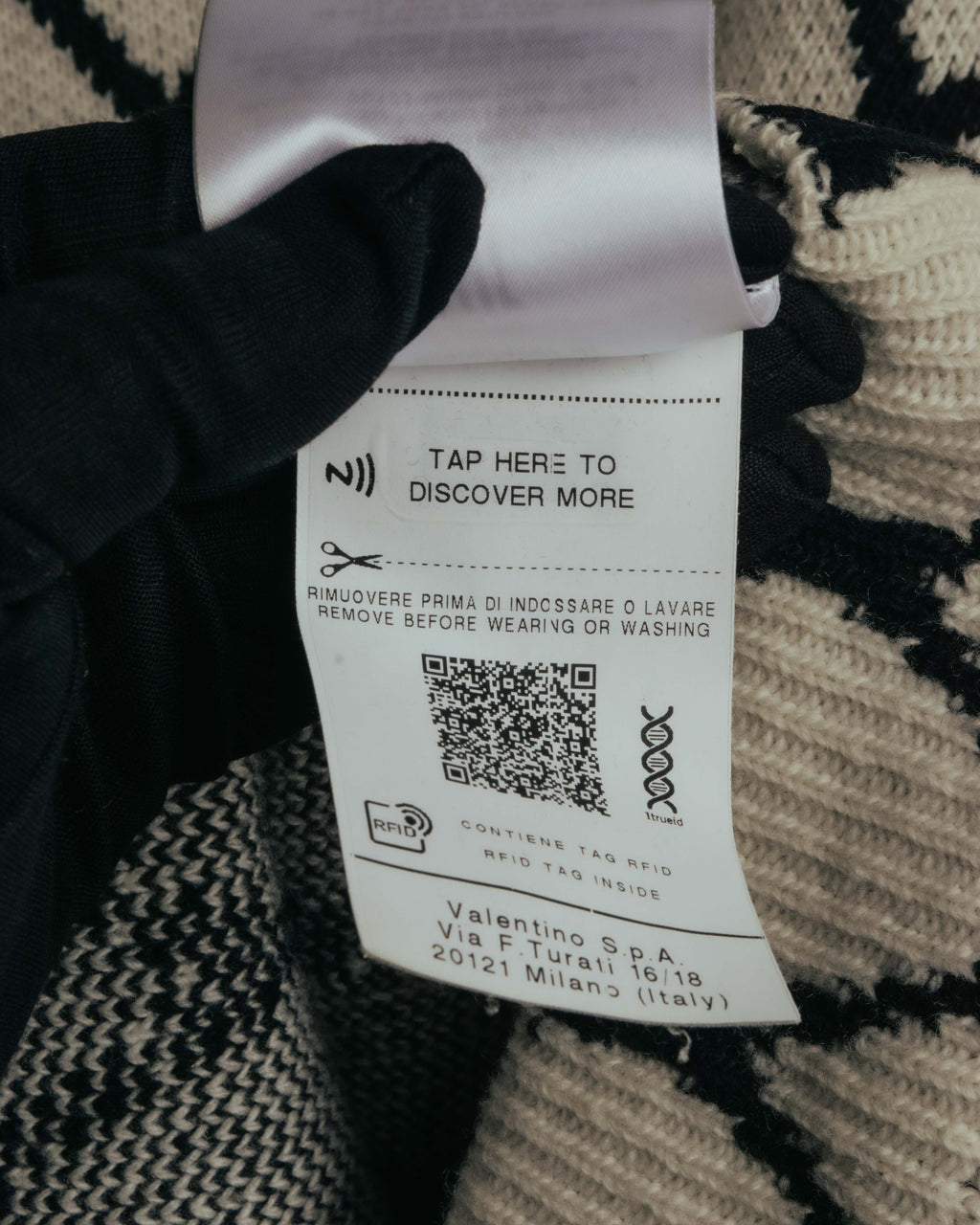 "VALENTINO" 20's Oversized diamond jacquard turtleneck knit sweater