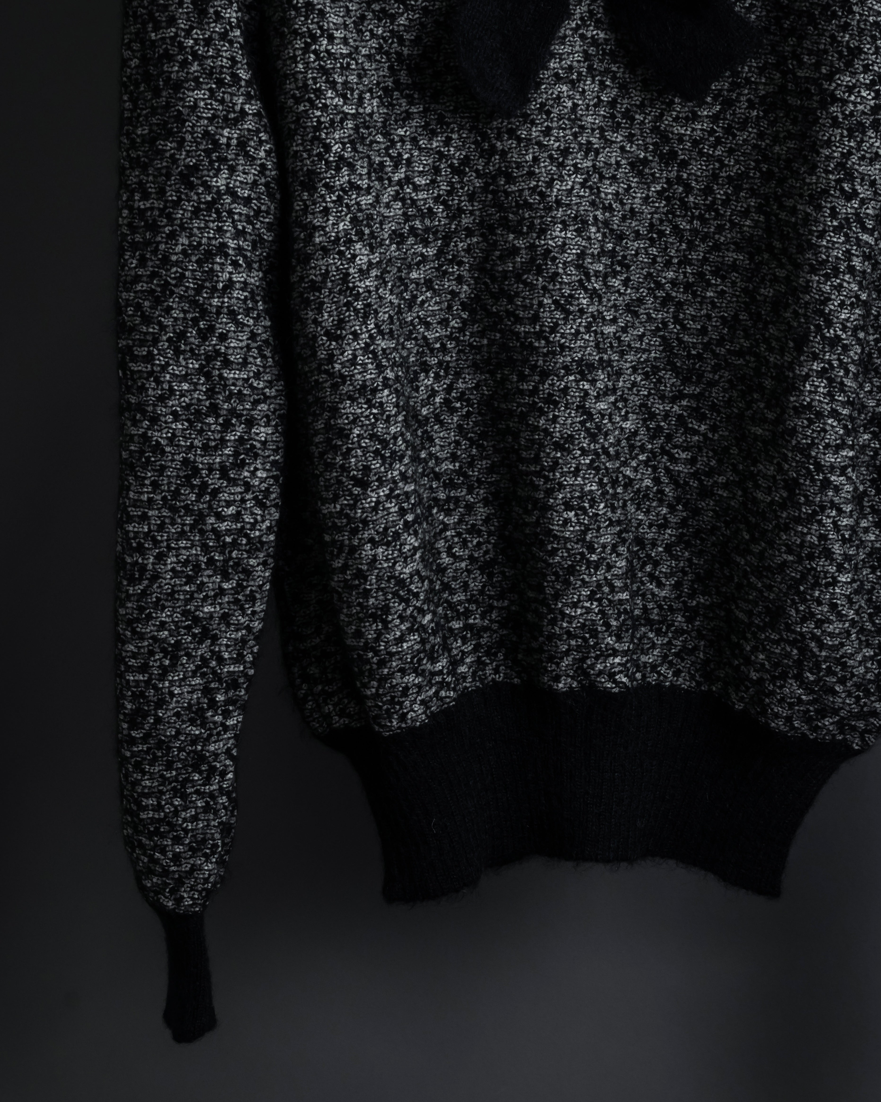 "Christian Dior PRETA PORTER"
Ribbon design mixed yarn knit pullover