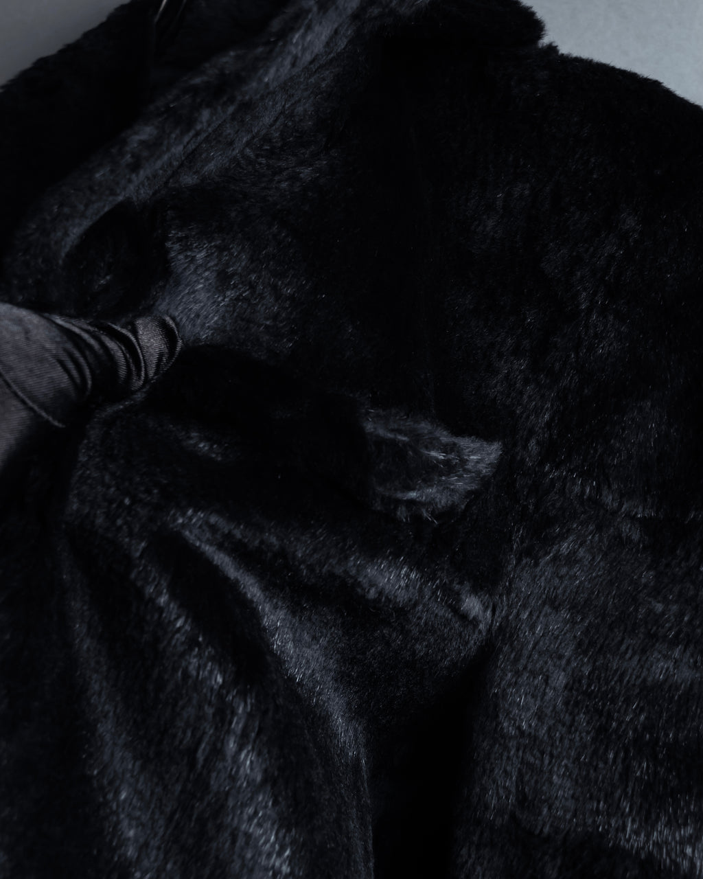 -SPECIAL- "Salvatore Ferragamo"
90's-00's A neat silhouette 100% lapin fur coat