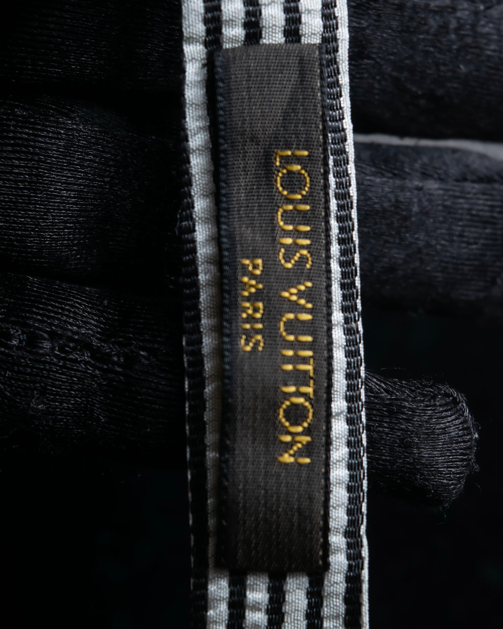 "LOUIS VUITTON" Black＆white color striped bow tie