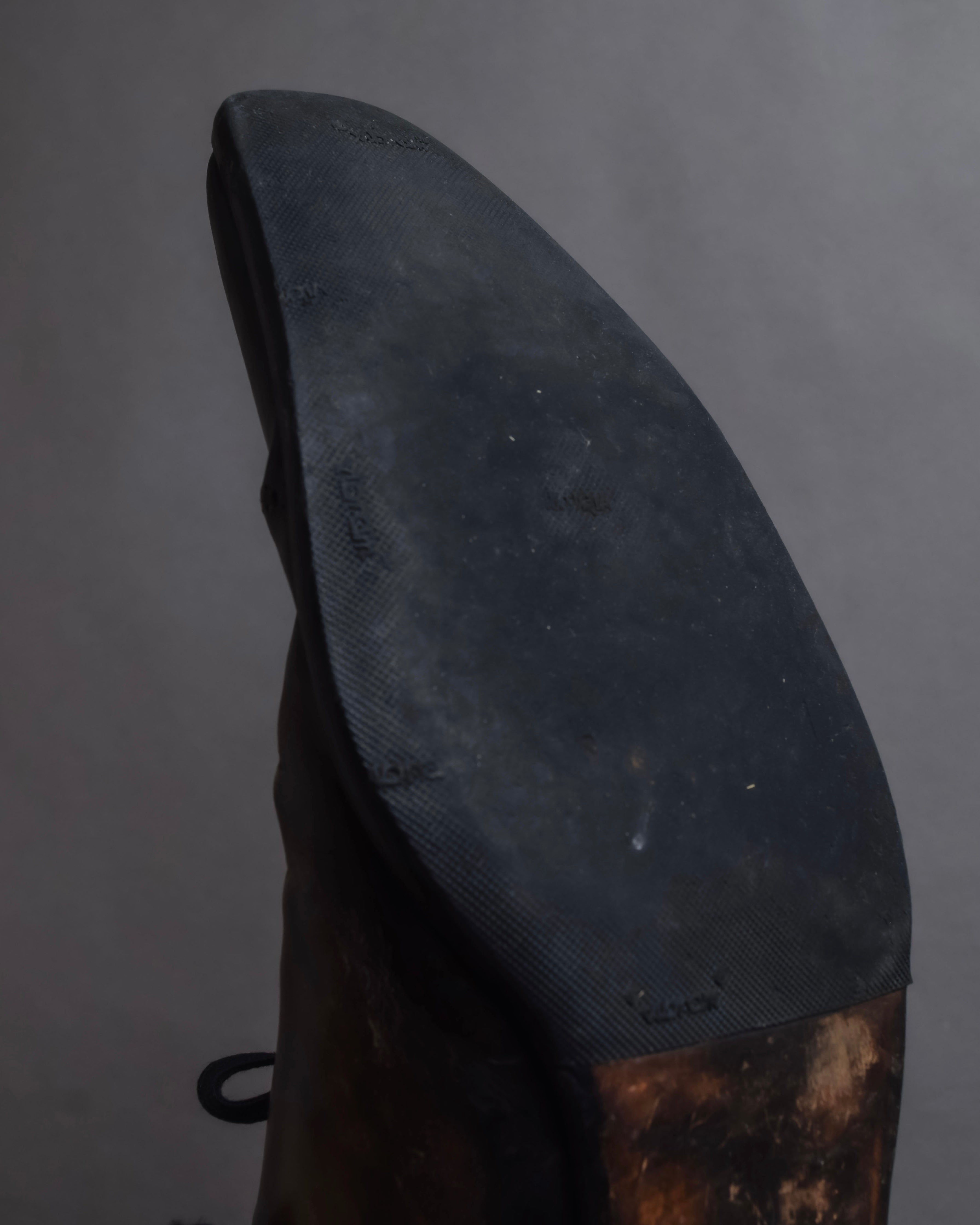 "GERARD SENÉ" Hand-patinated curved silhouette oxford shoes