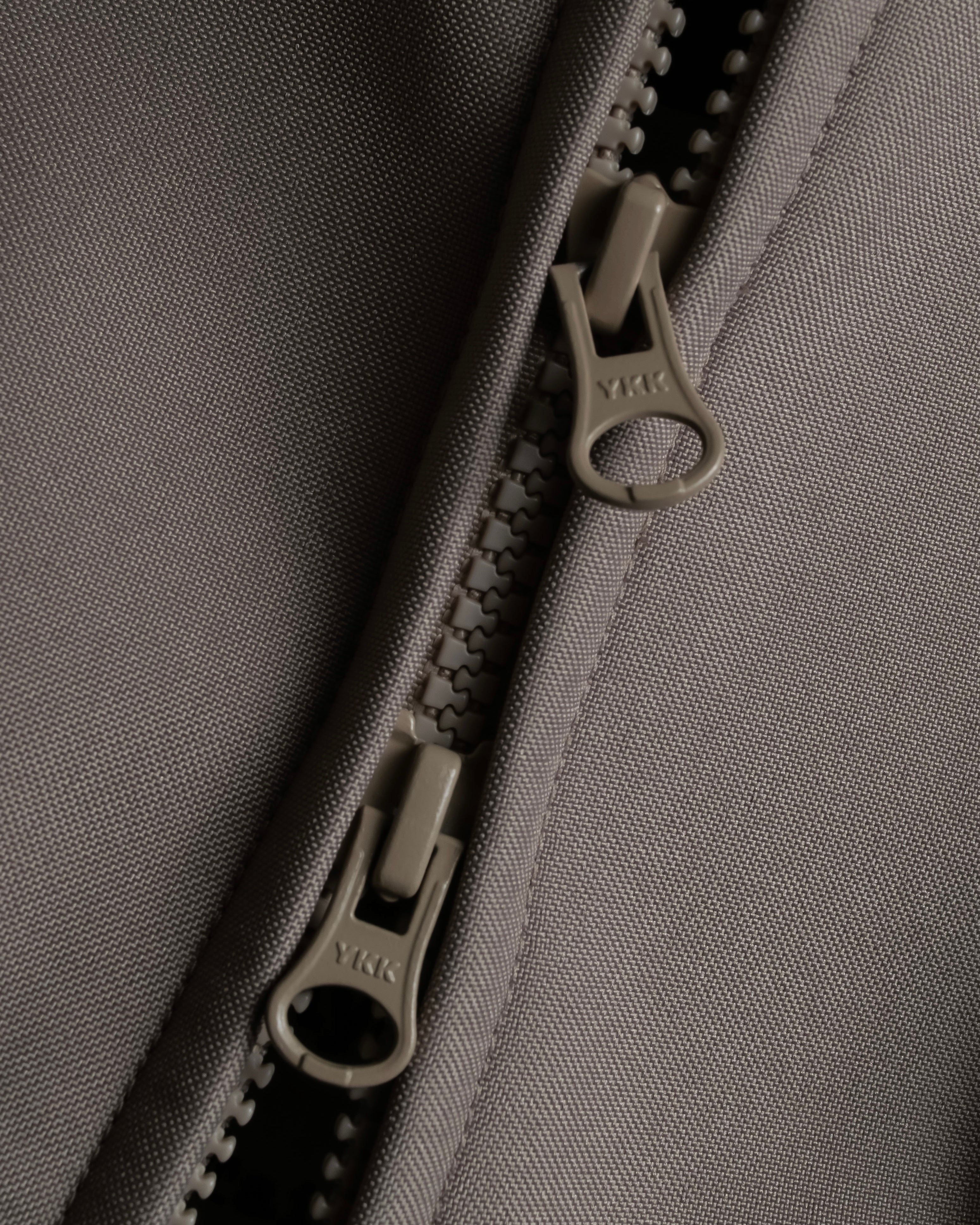 "Maison Martin Margiela × H&M"
Reconstructed zip-up design jacket