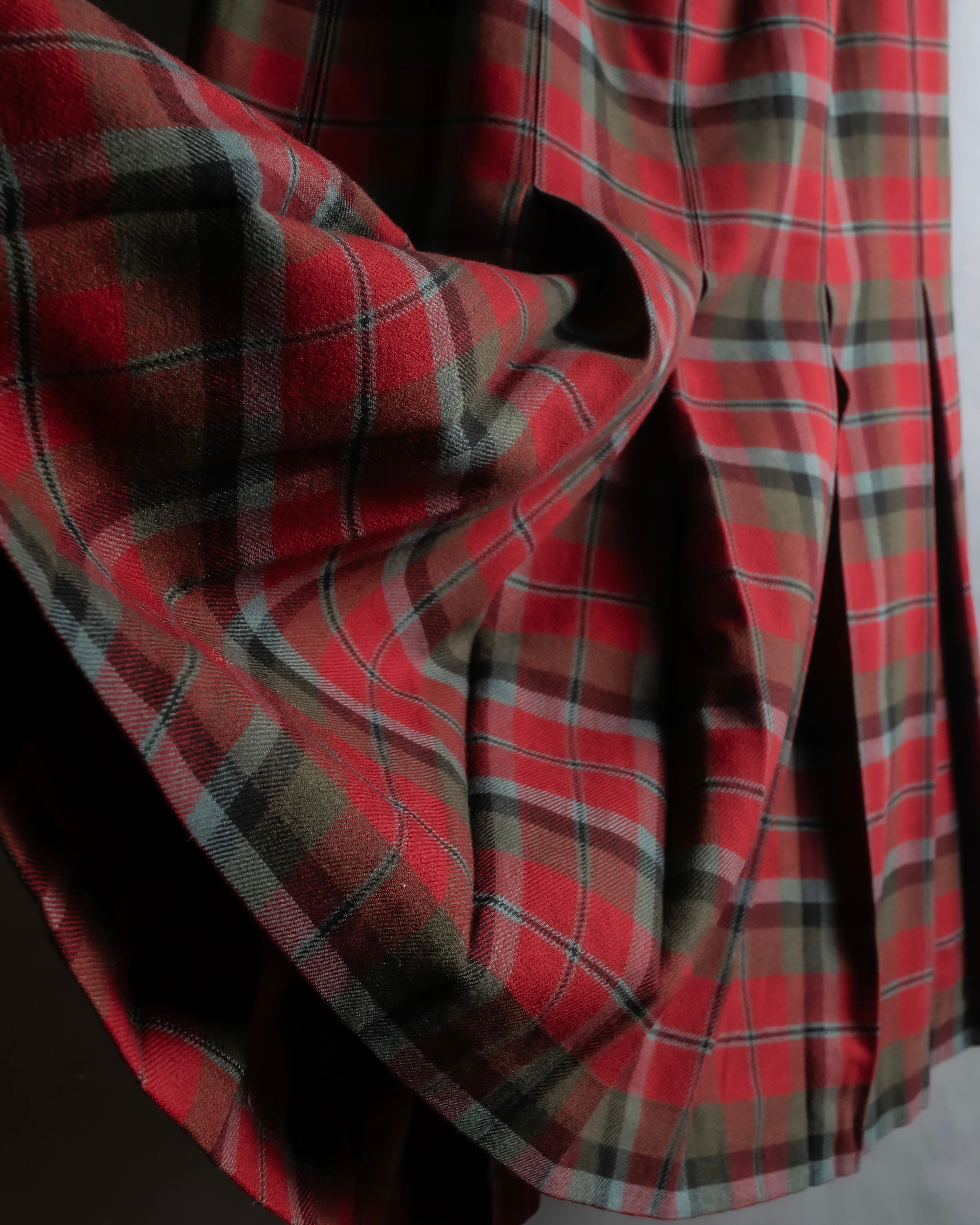 Vintage tartan check pleated skirt