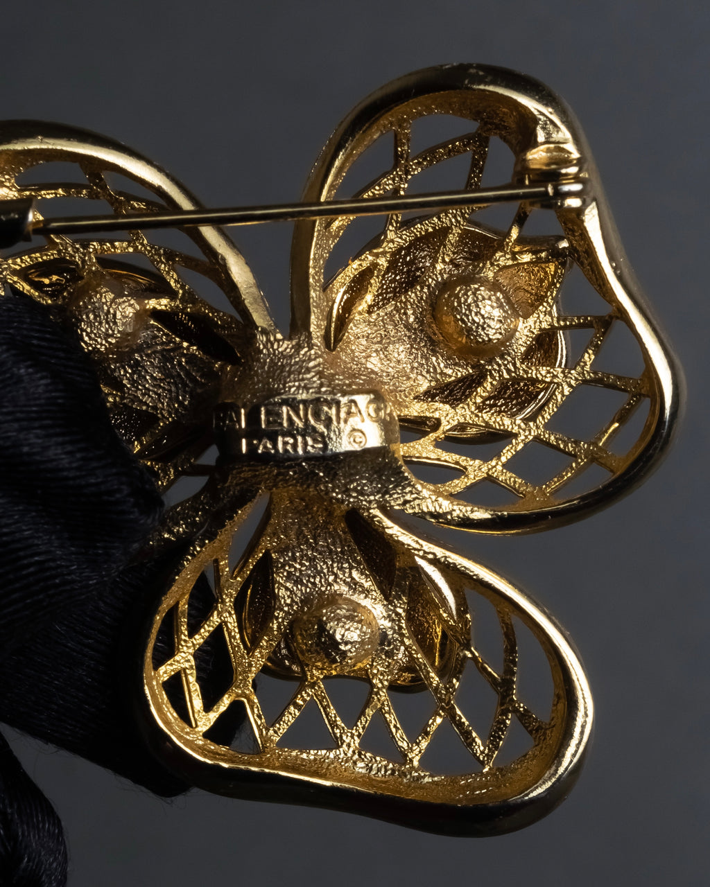 "BALENCIAGA" Floral＆leaf motif brooch set of 2