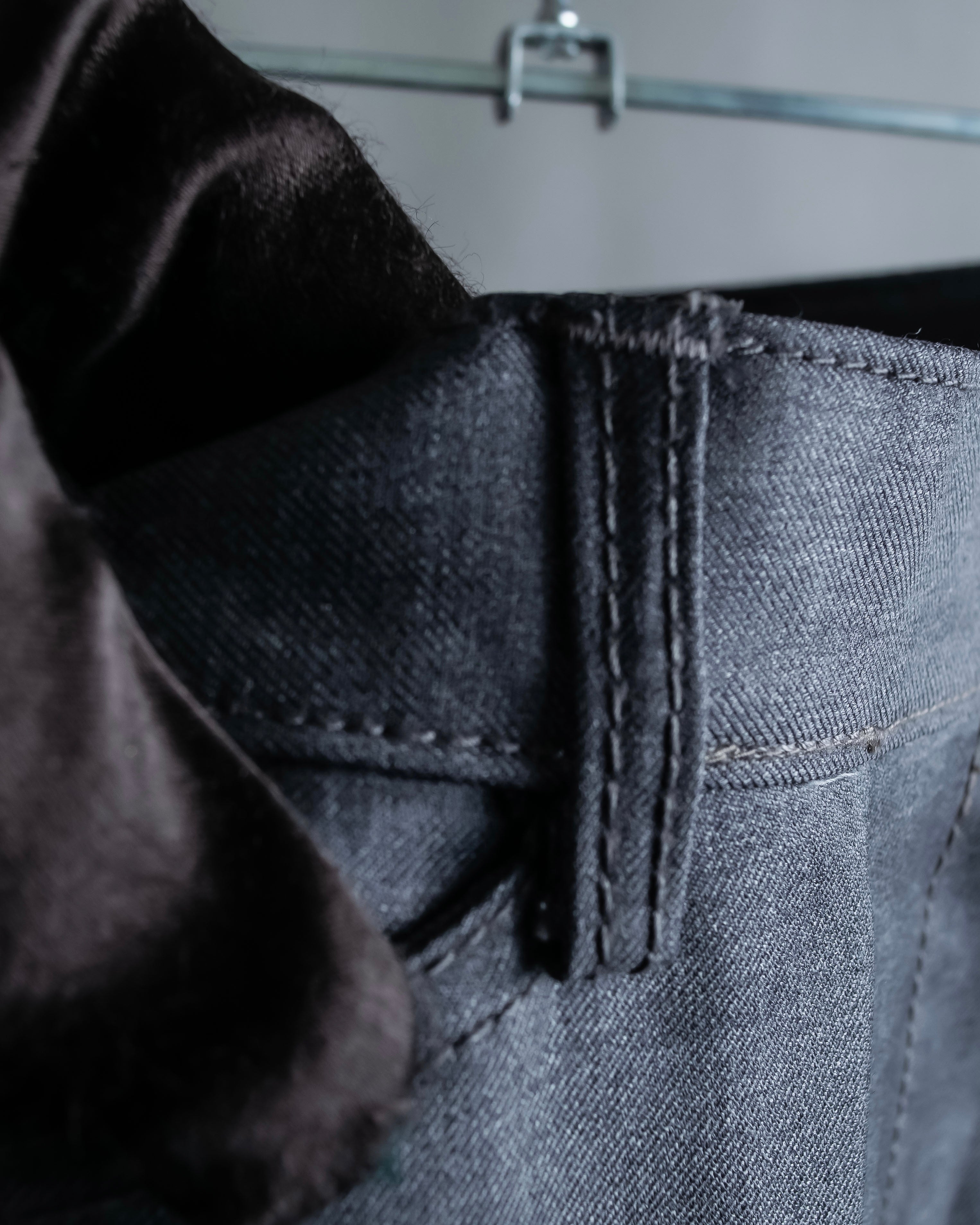 "CHANEL" 100% wool wide tapered slacks