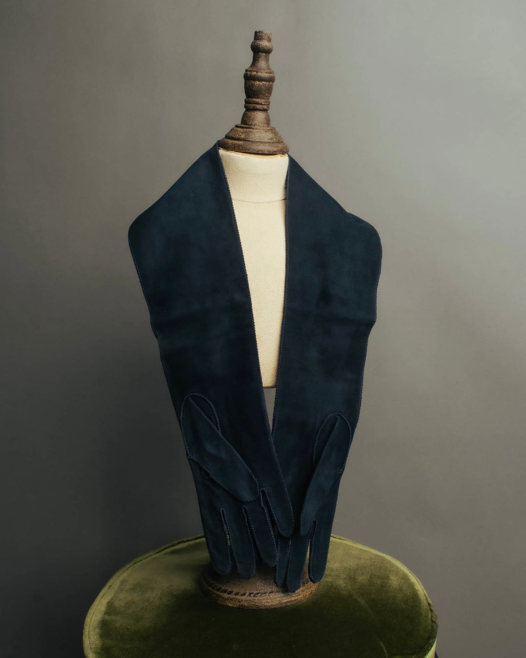 "BOTTEGA VENETA" 00's-10's Elegant suede long gloves