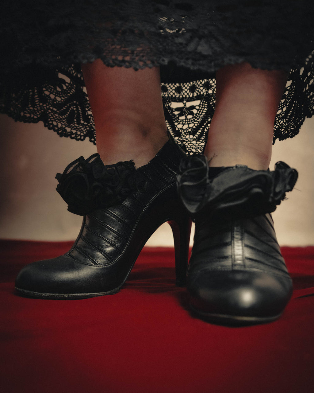 -SPECIAL- “CHANEL“ 2005-06 Paris-New York ruffle leather pumps
