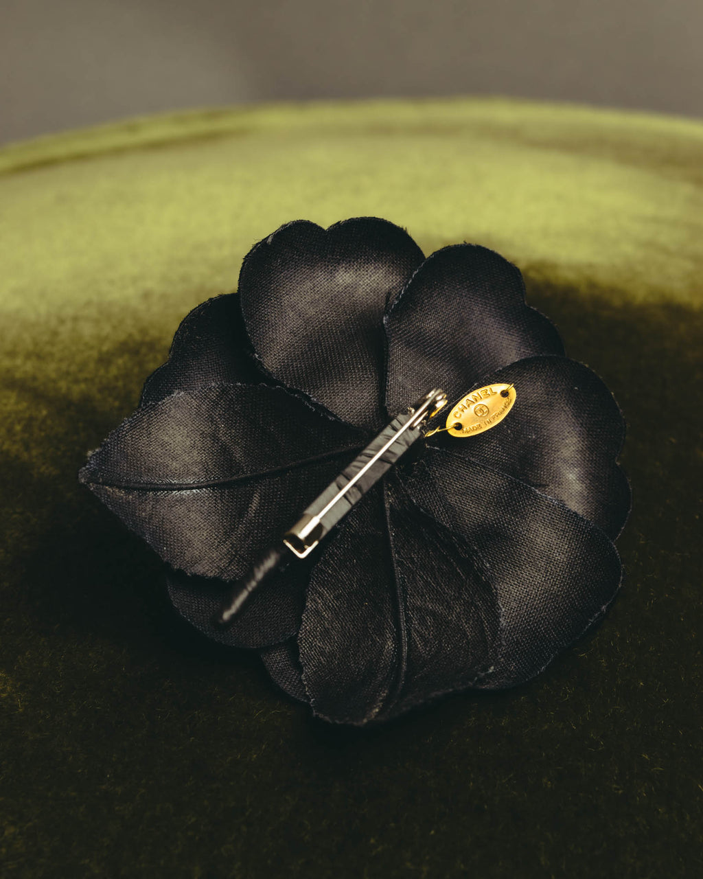 "CHANEL" 80's-early 90's Sculptural camellia brooch