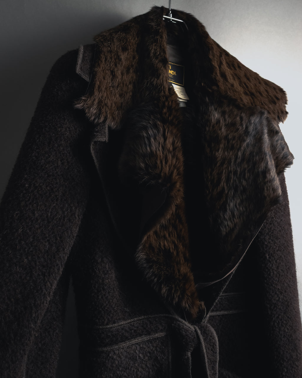 "FENDI" 90’s-00’s Sculptural belted leopard cat fur collar alpaca coat