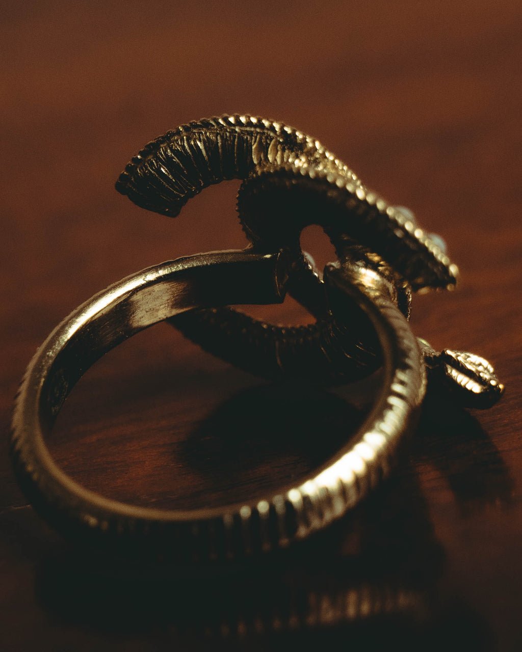 –SPECIAL– "CHANEL" Sculptural pearl double c costume ring