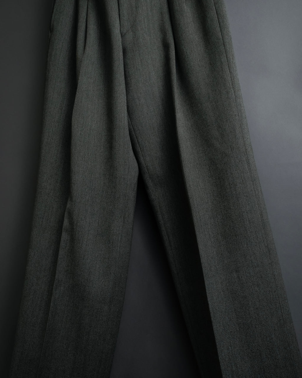 "YVES SAINT LAURENT" Deep pleat tapered wool slacks