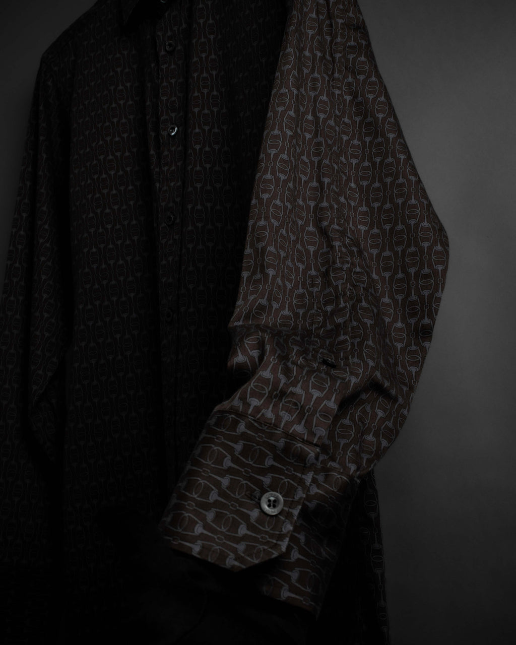 "GUCCI" Horsebit pattern shaped shirt