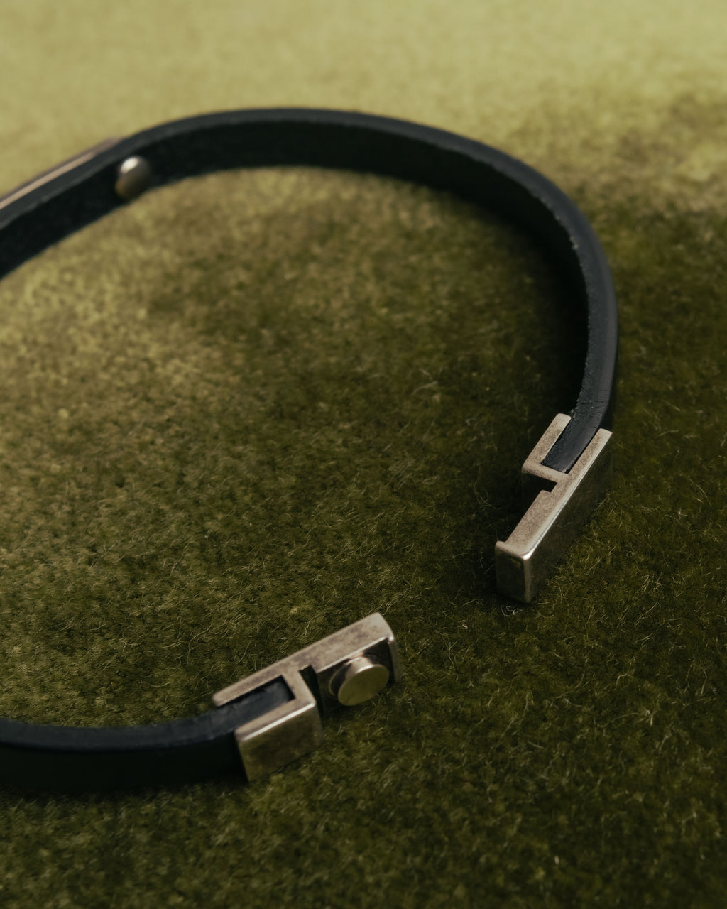 "Saint Laurent" 10's ID metal plate leather bracelet