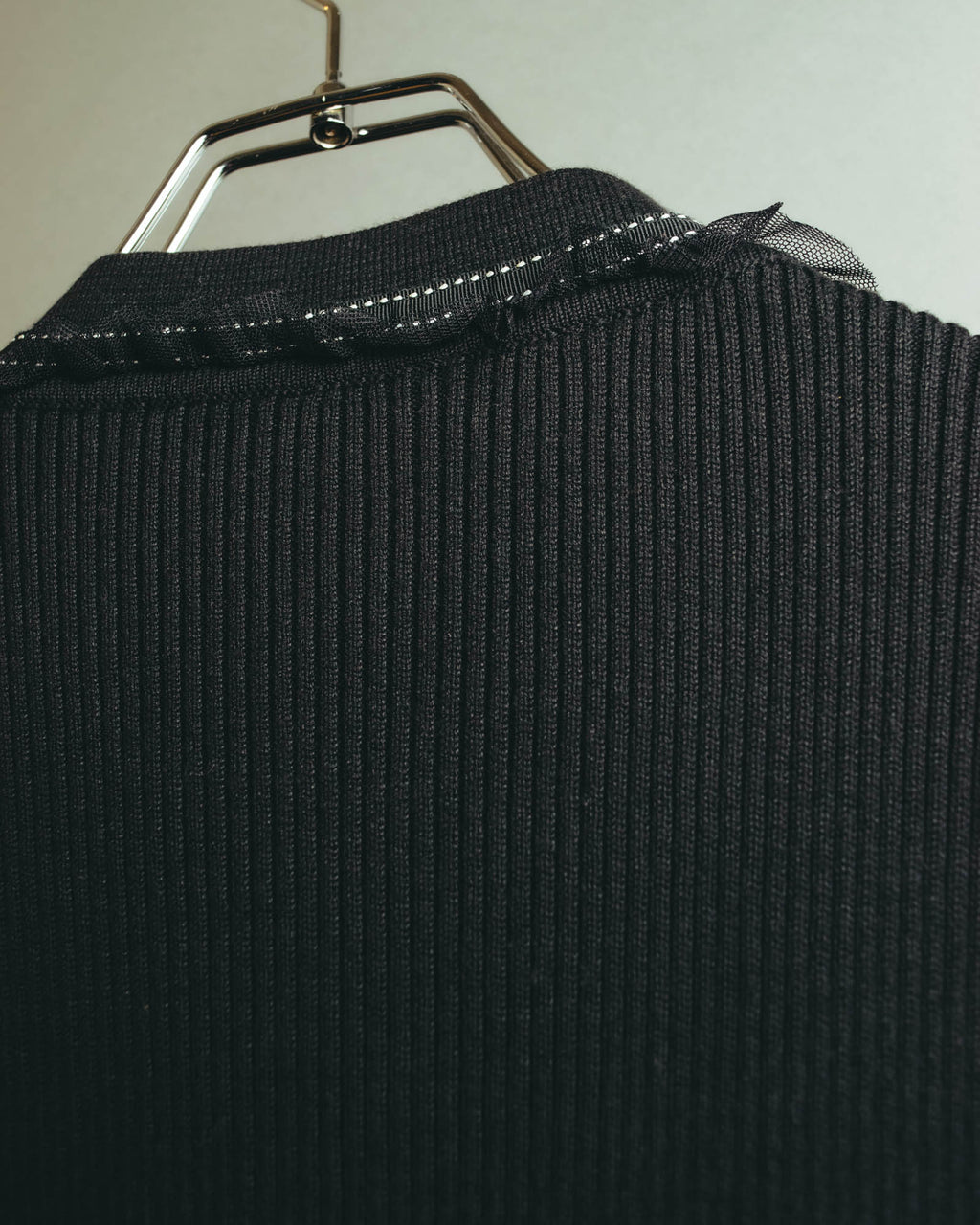 “VALENTINO ROMA” 00’s-10’s Rib knit frilled cardigan