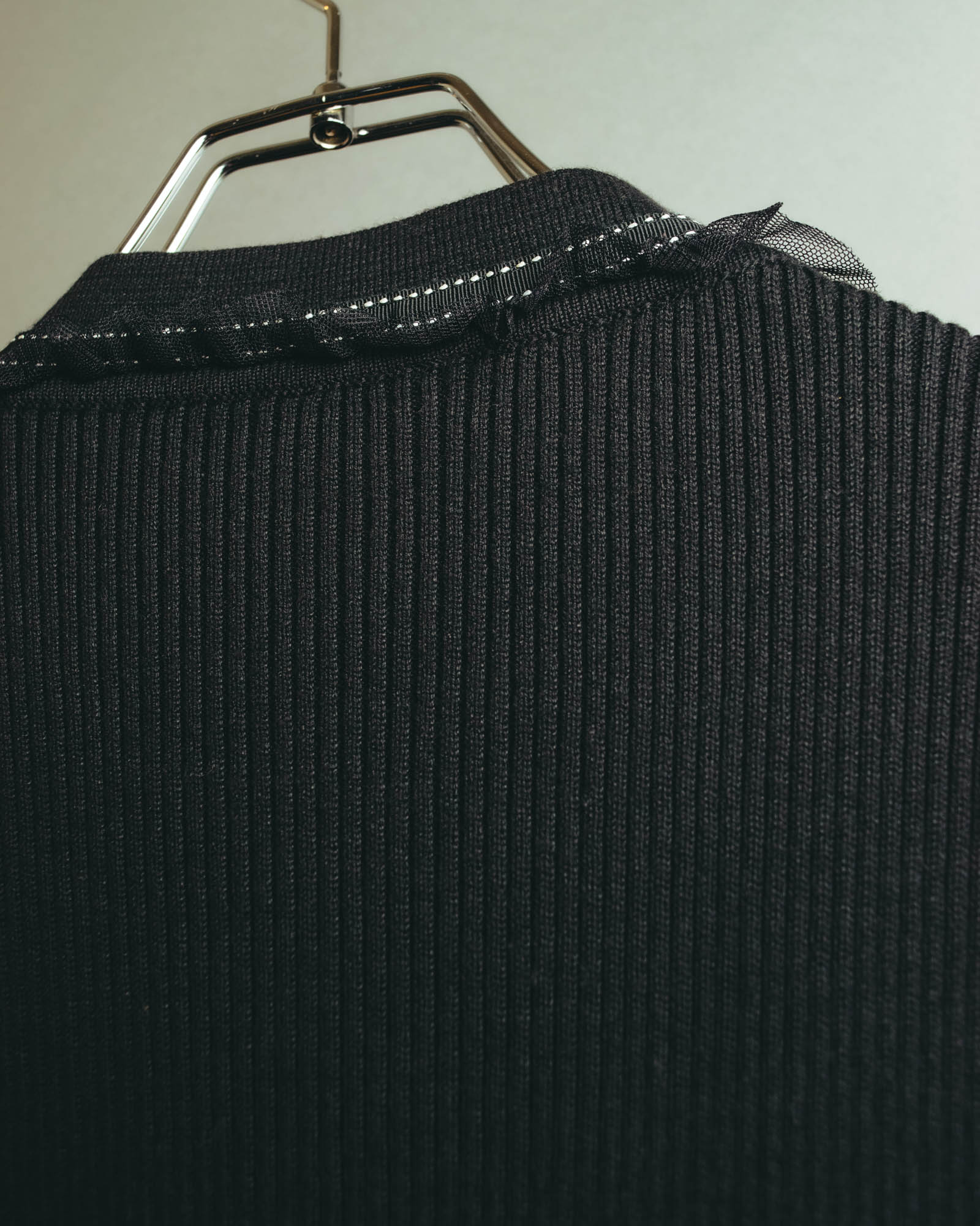 “VALENTINO ROMA” 00’s-10’s Rib knit frilled cardigan