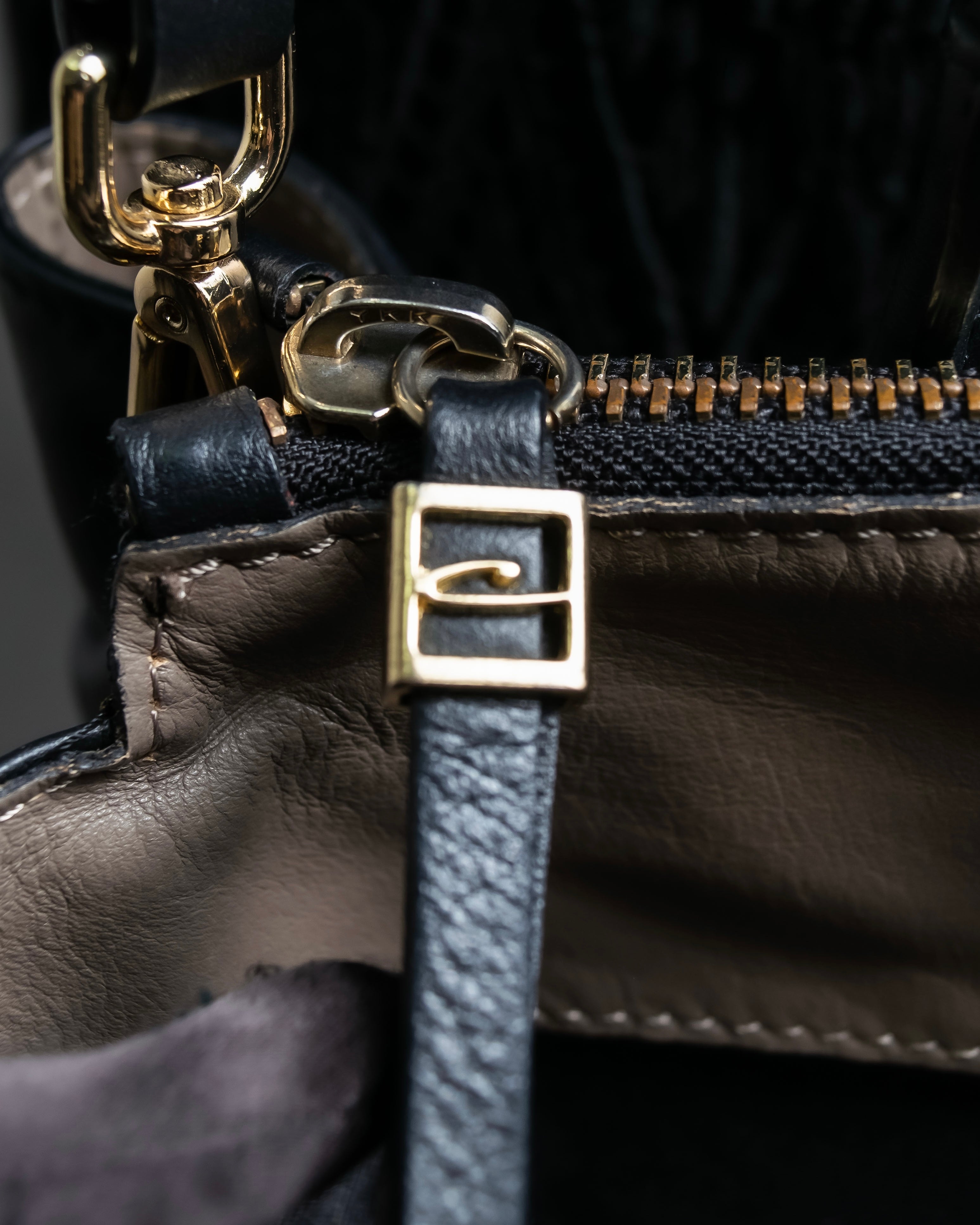 "GIANNI CHIARINI" High quality leather 2way shoulder bag