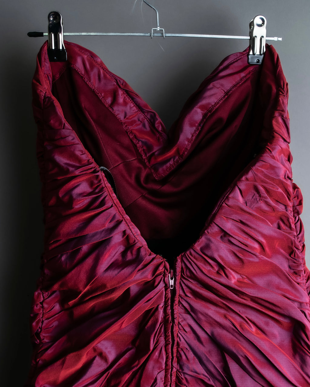 "TADASHI SHOJI" Beautiful color design dress