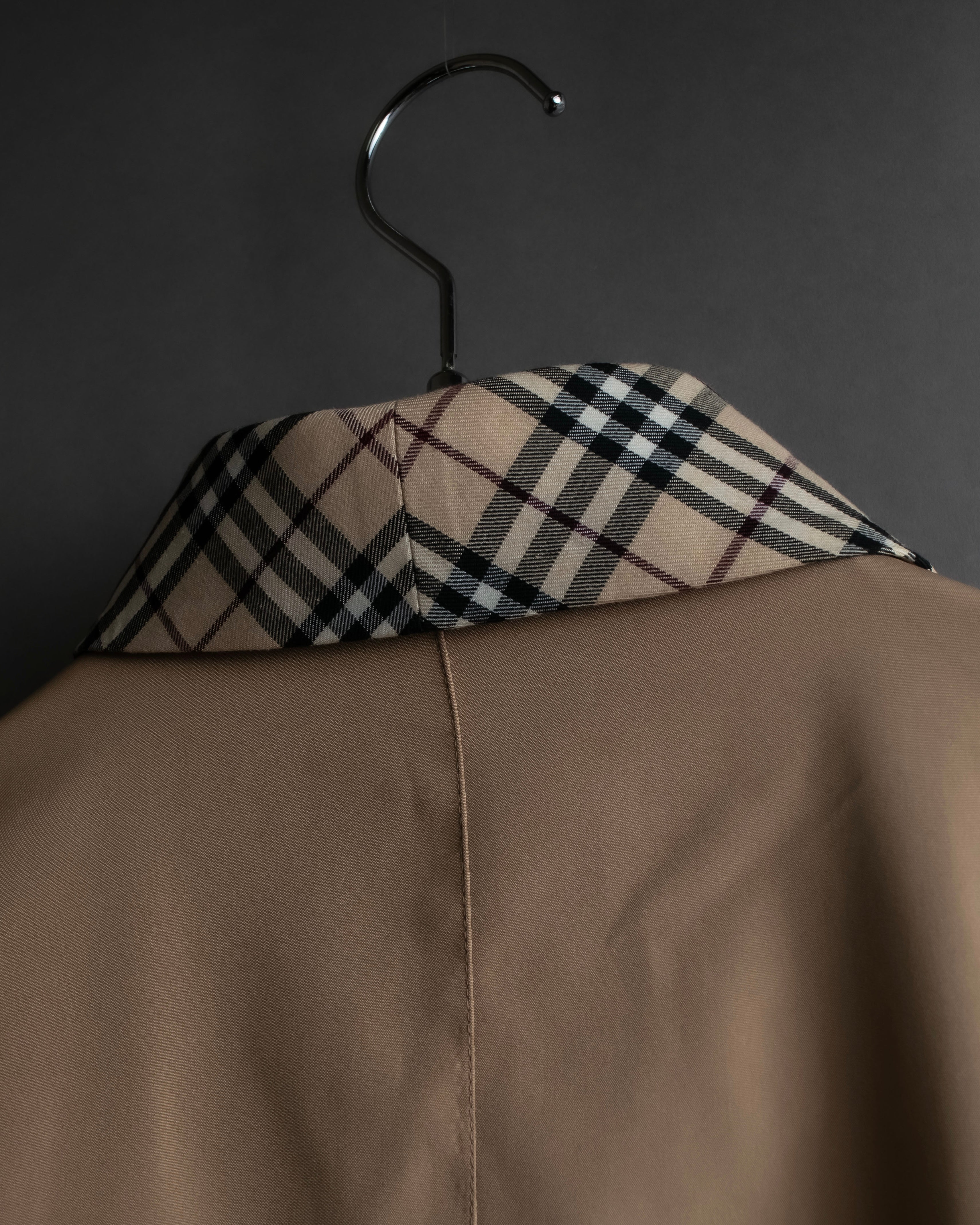 "BURBERRYS" Check reverse design short blouson