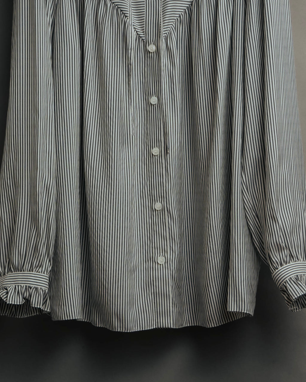 -SPECIAL- “CELINE” 2018’s silk striped ruffle bow blouse