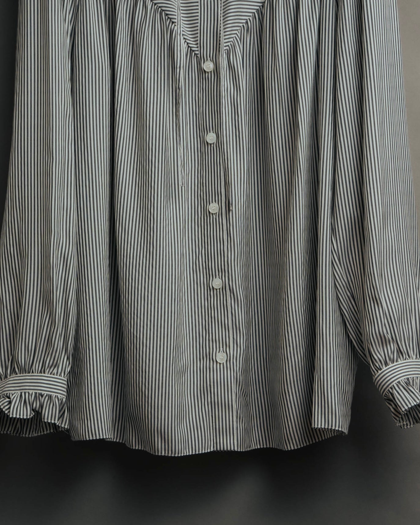 -SPECIAL- “CELINE” 2018’s silk striped ruffle bow blouse
