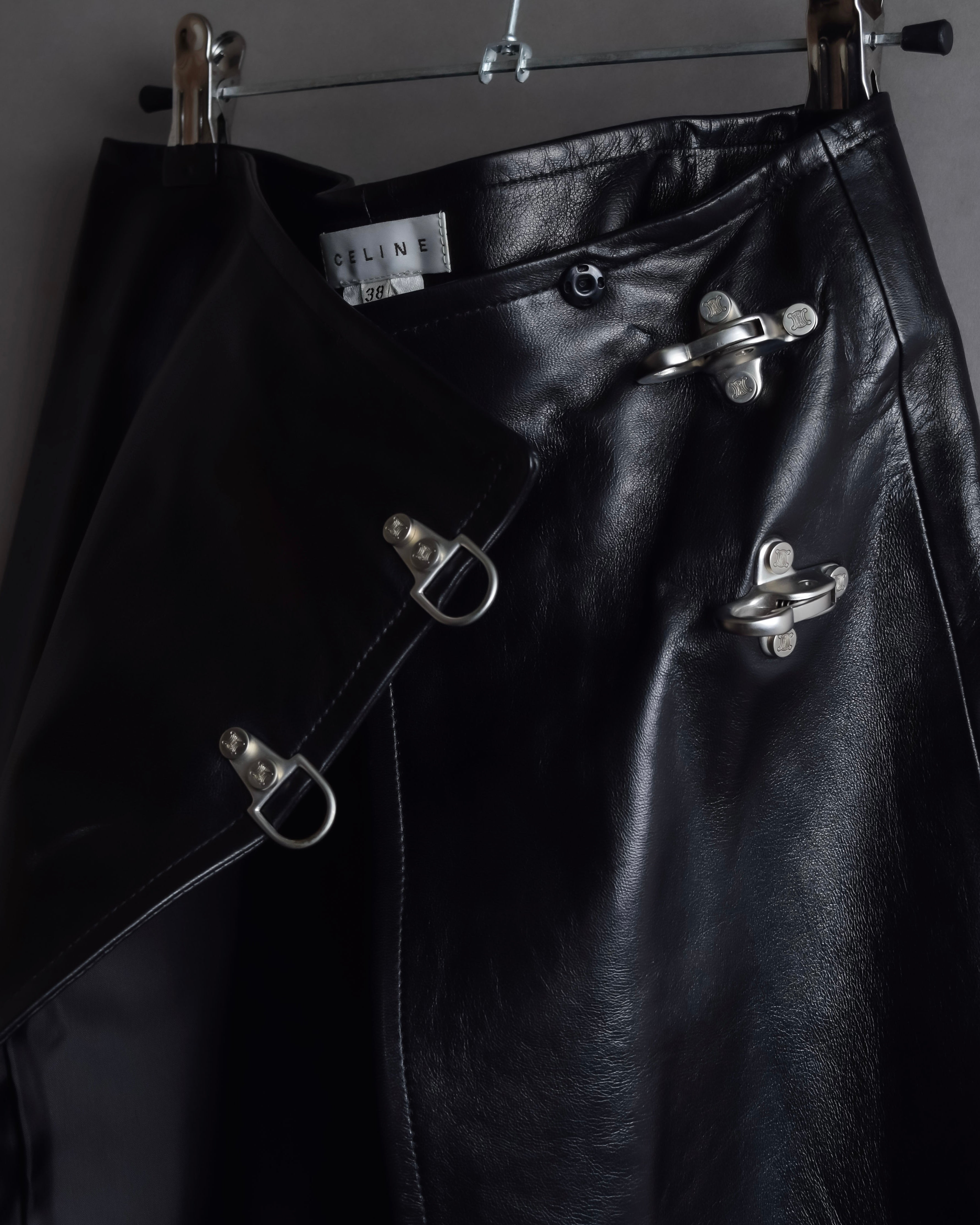 "CELINE" Front metal buckle detail leather skirt