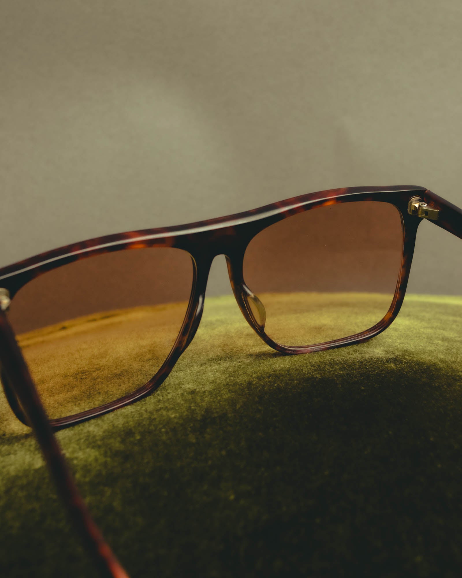 "Yves Saint Laurent" 80's Oversized tortoiseshell square sunglasses