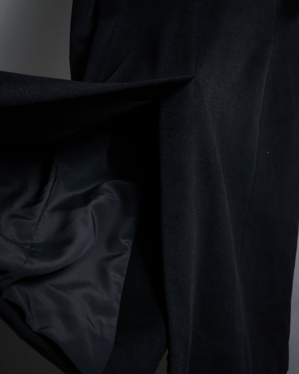 "FENDI" 00's-10's Karl Lagerfeld design shaped long coat