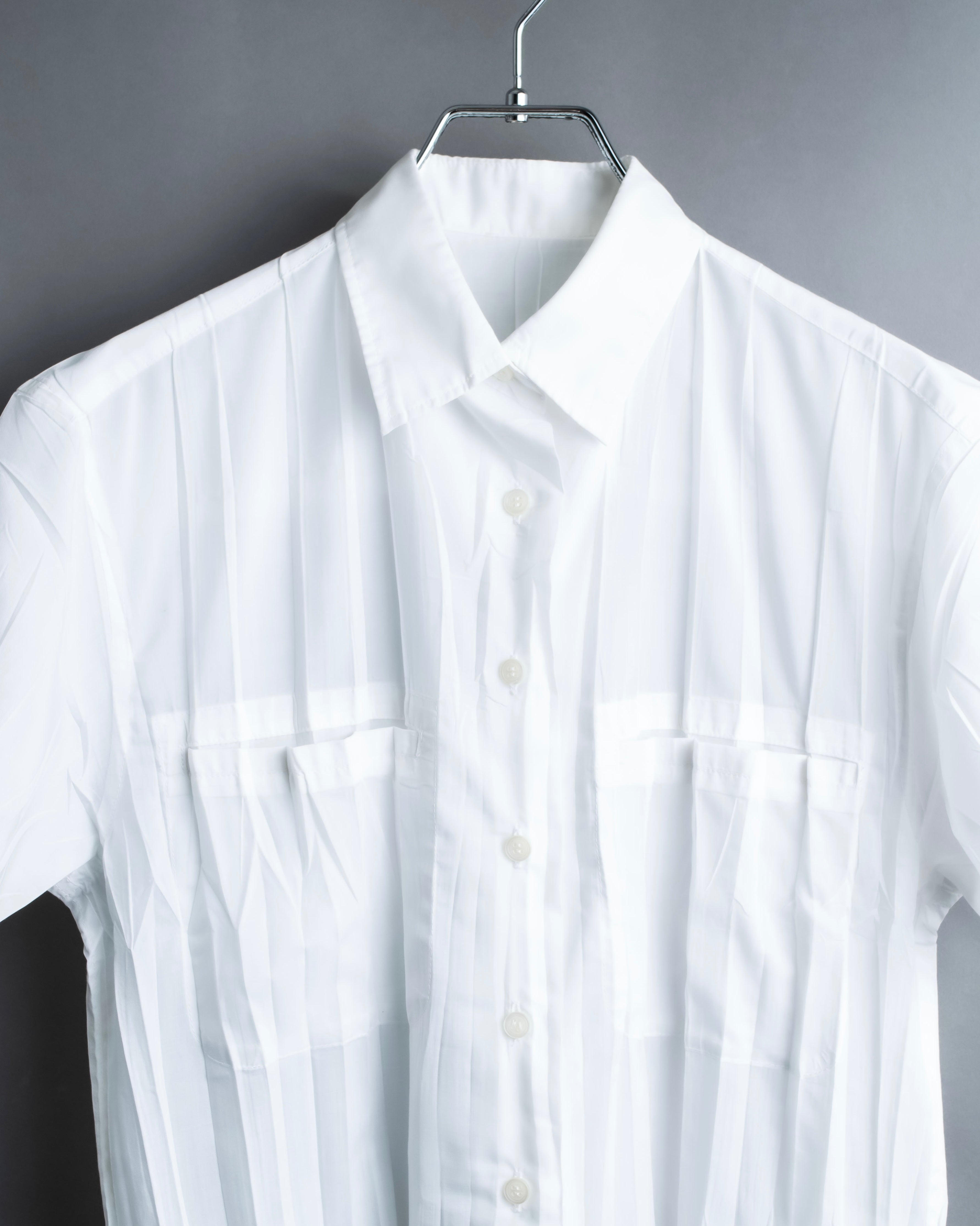 "ISSEY MIYAKE" Pleated short sleeve shirt