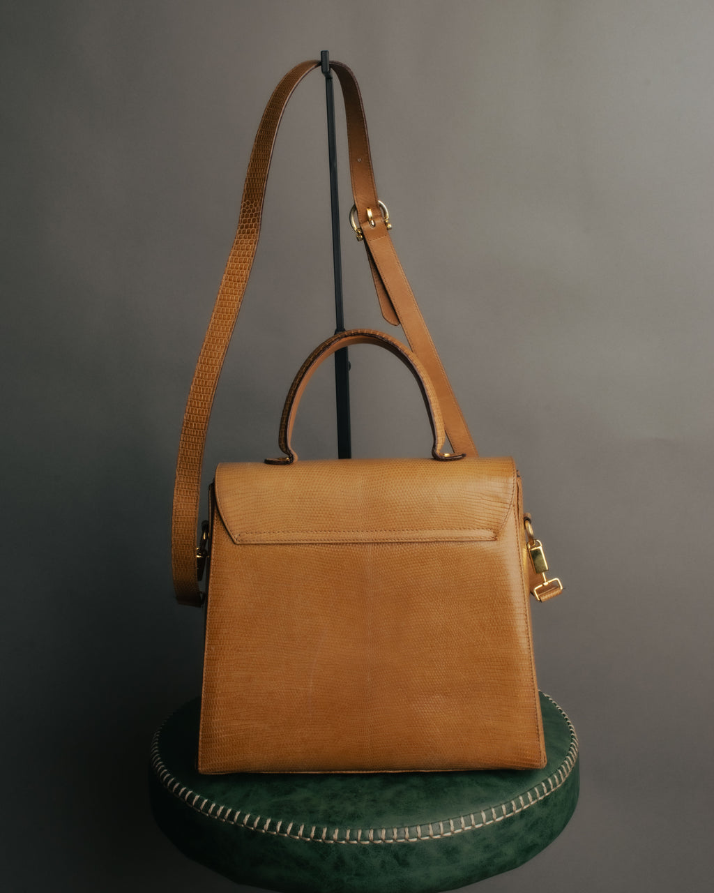 -SPECIAL- “Salvatore Ferragamo” 90’s lizard leather gancini 2way flap bag