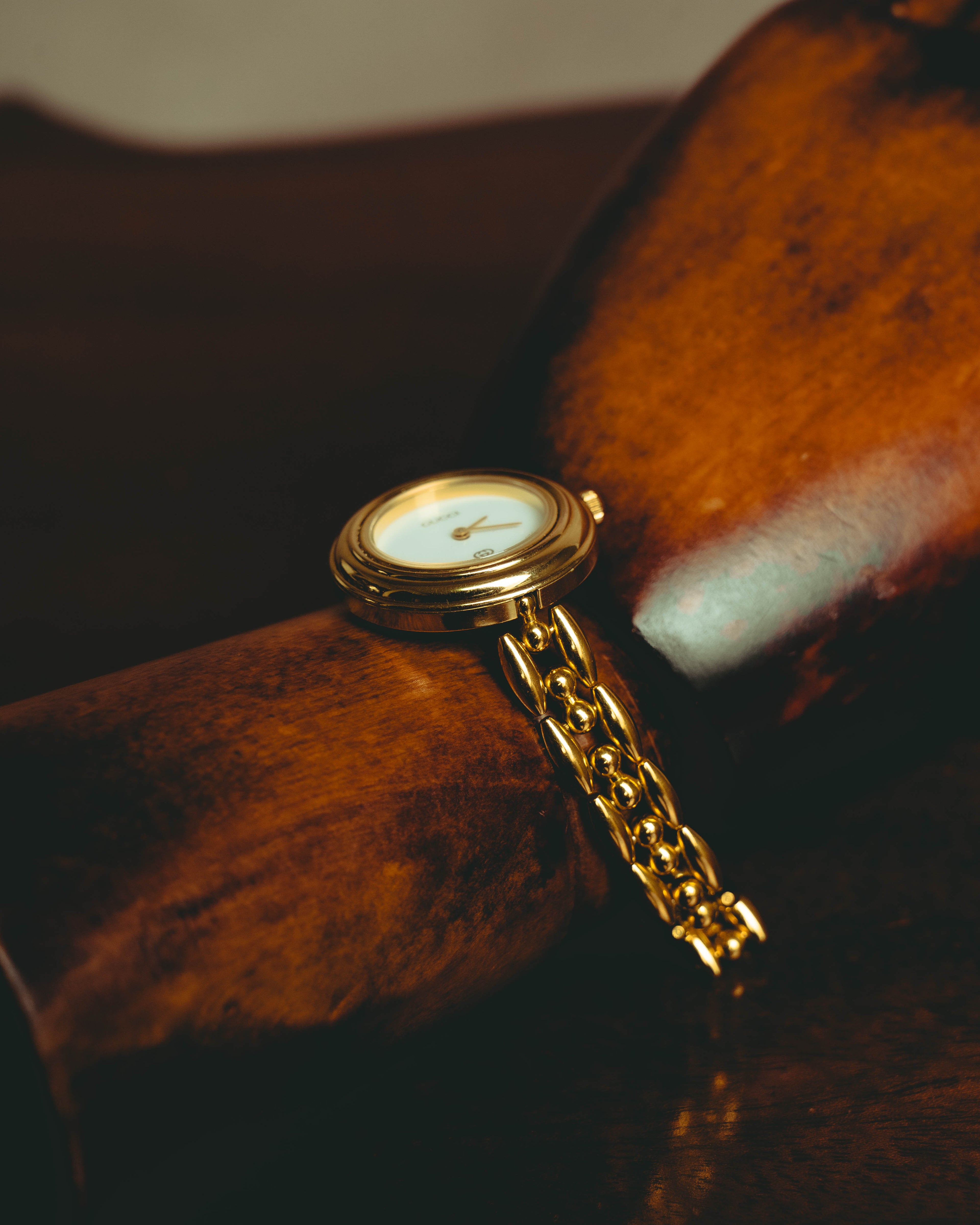 –SPECIAL– "GUCCI" 80's-90's Elegant gold tone wristwatch