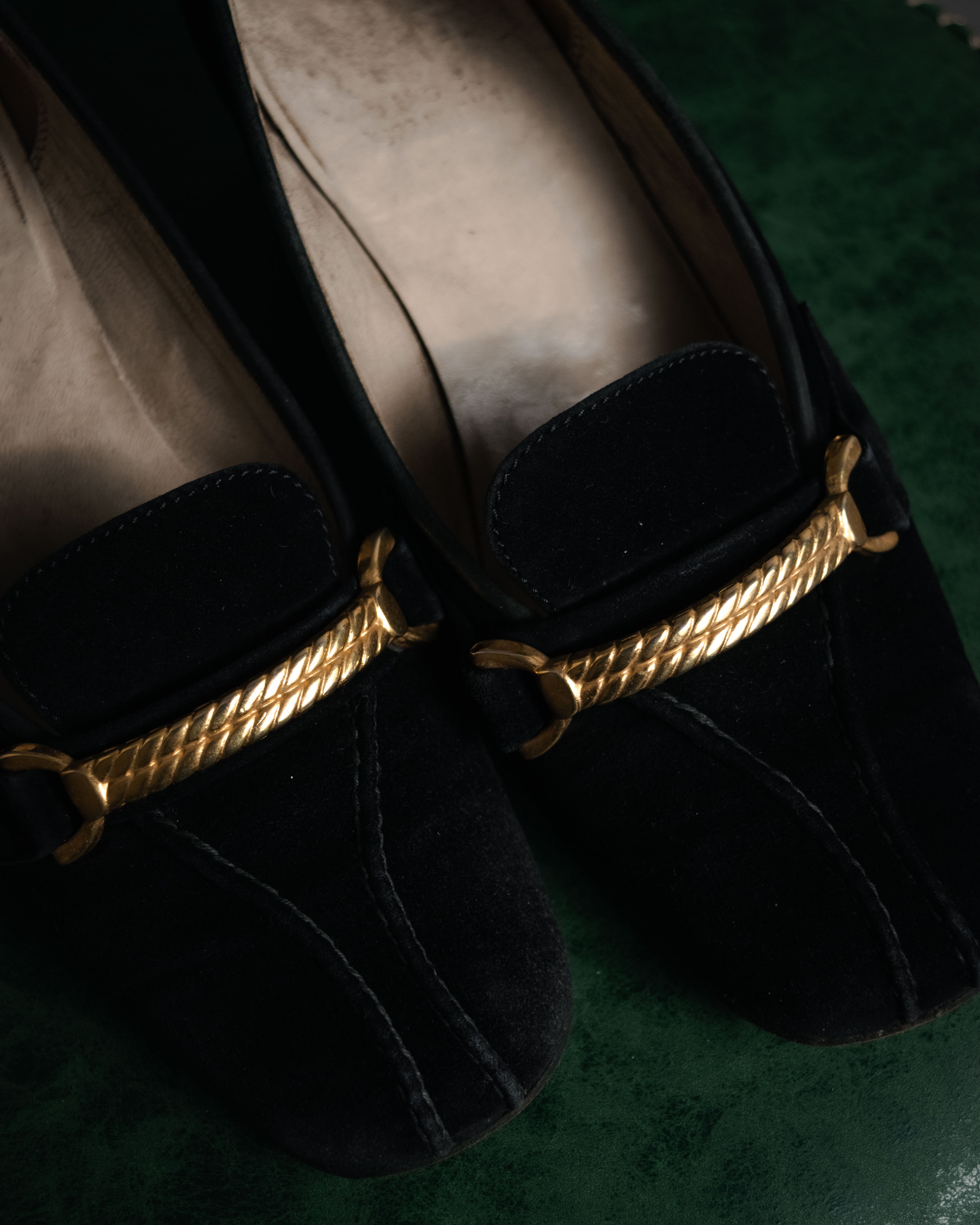 “GUCCI” 90’s-00’s Suede twist horsebit heeled loafers