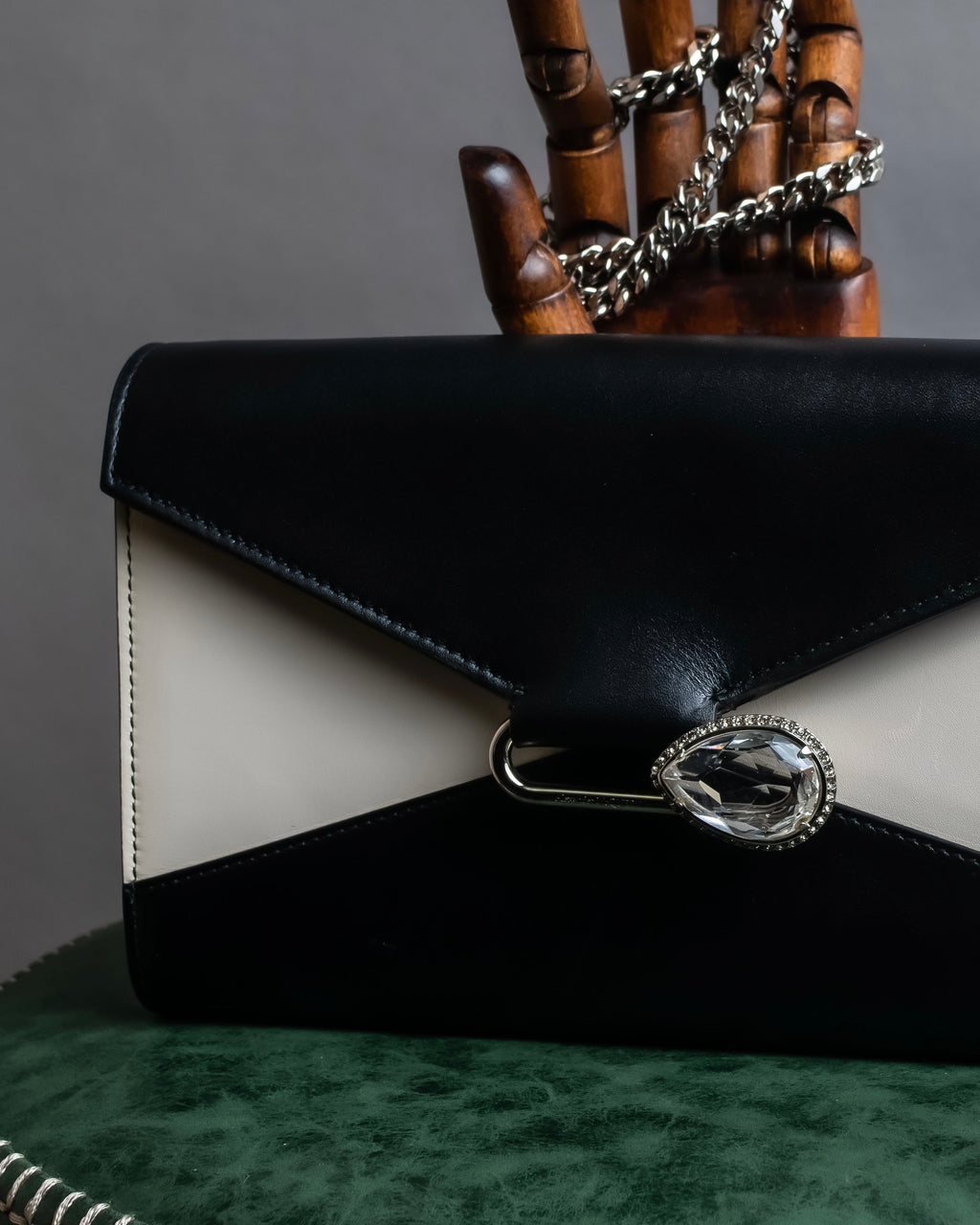 "Alexandar McQueen" Two-tone crystal clasp leather shoulder wallet