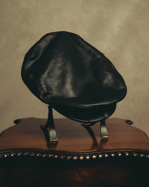 -SPECIAL- “GUCCI” 90’s-00’s Sculptural leather newsboy cap