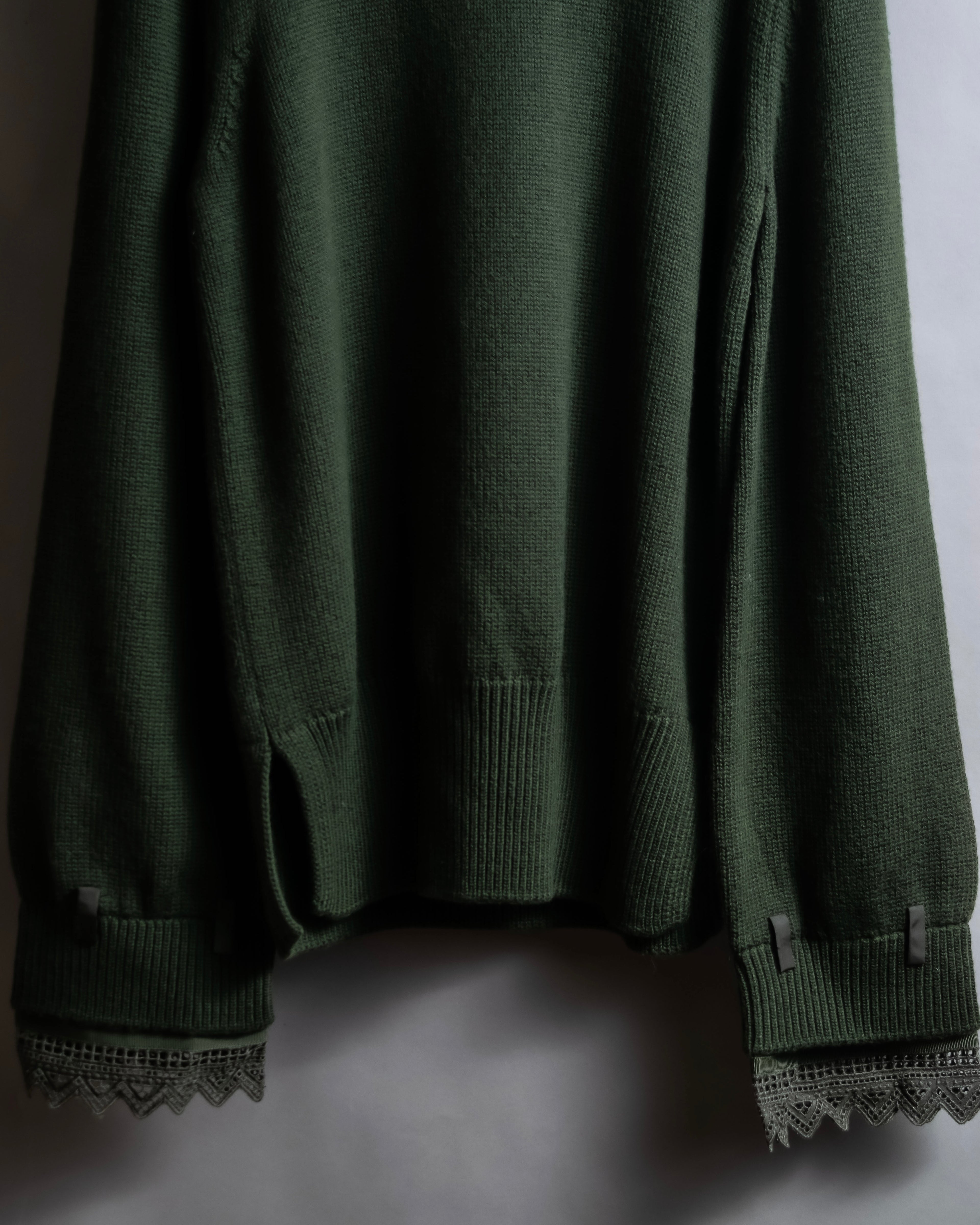 "MONCLER" Relaxed fit high neck lace change knit