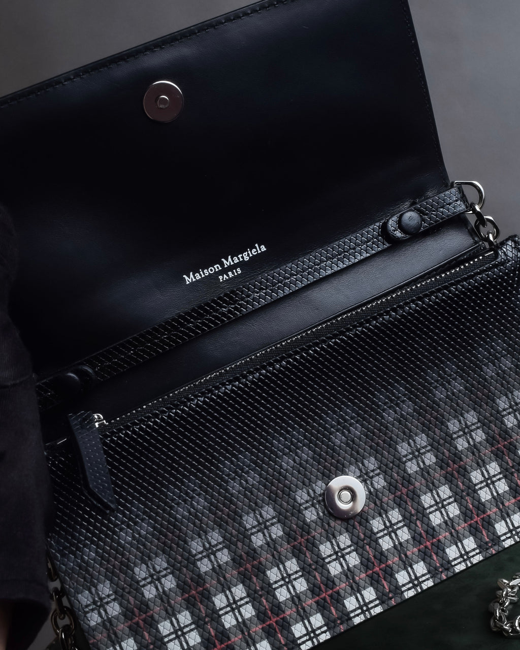 "MAISON MARGIELA" Check pattern gradient design chain shoulder leather wallet bag